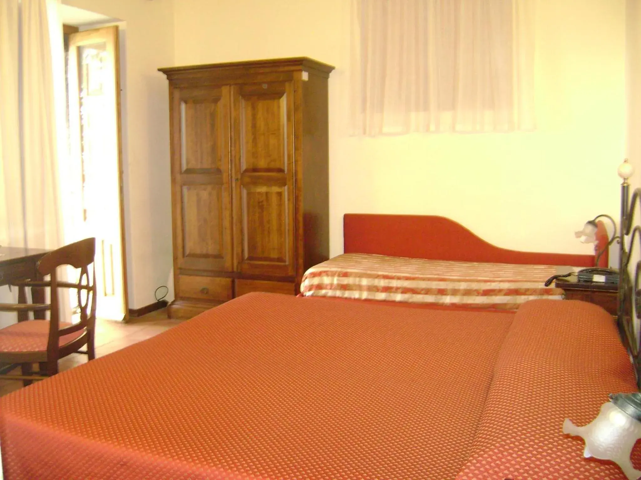 Triple Room in Ai Vecchi Crateri Triple Room in Ai Vecchi Crateri