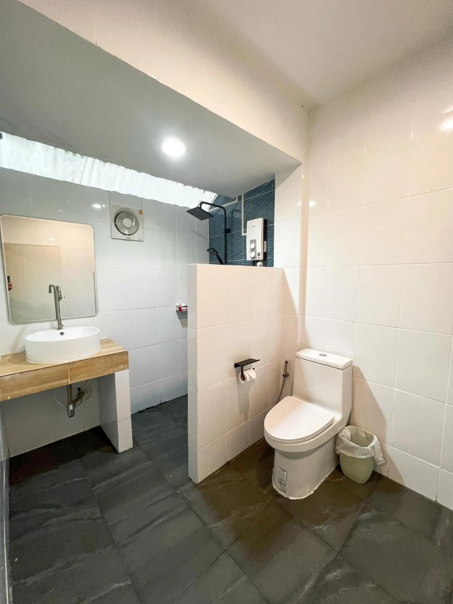 Bathroom in Srikij GardenHome Resort