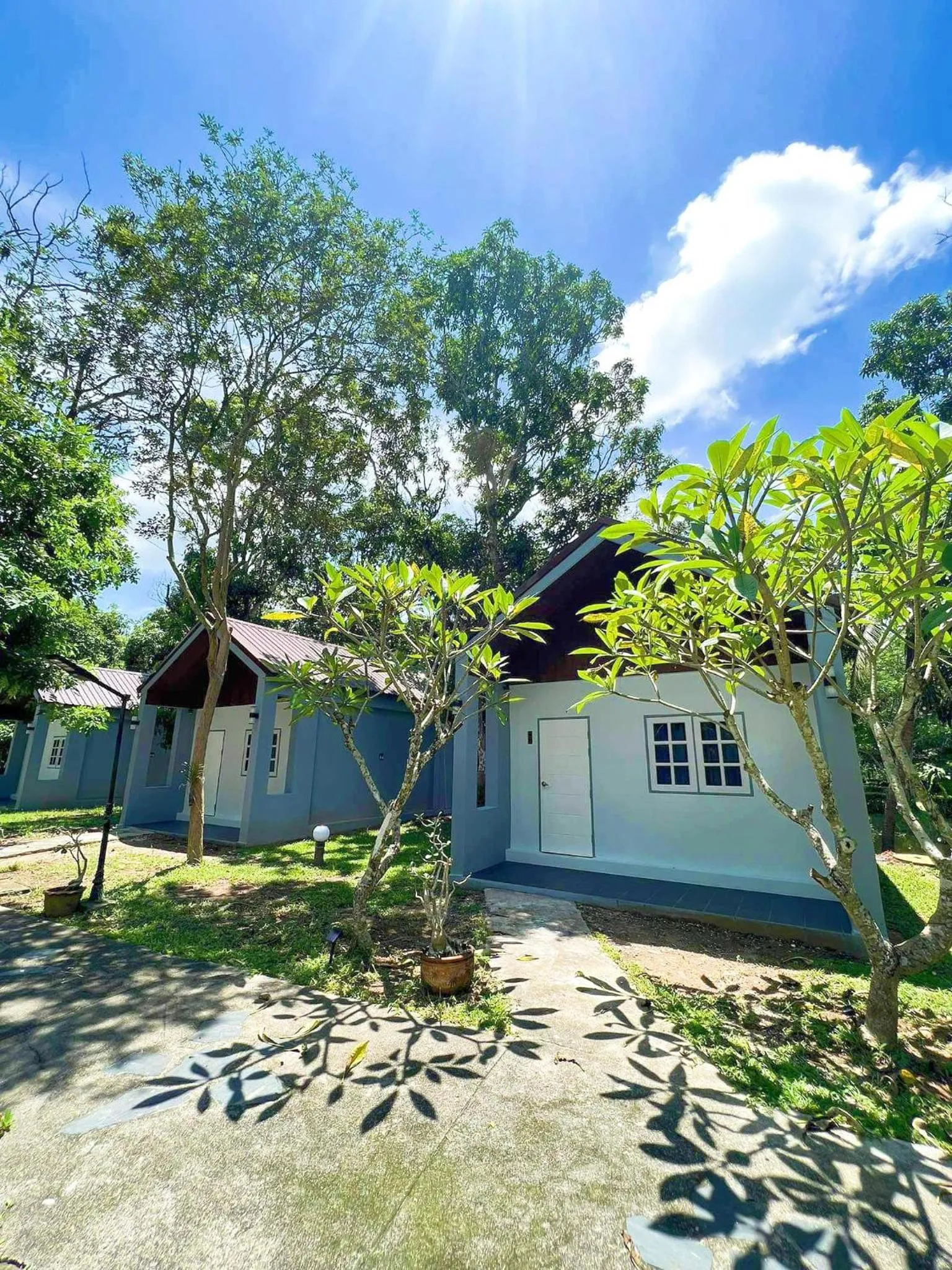 Inner courtyard view in Srikij GardenHome Resort