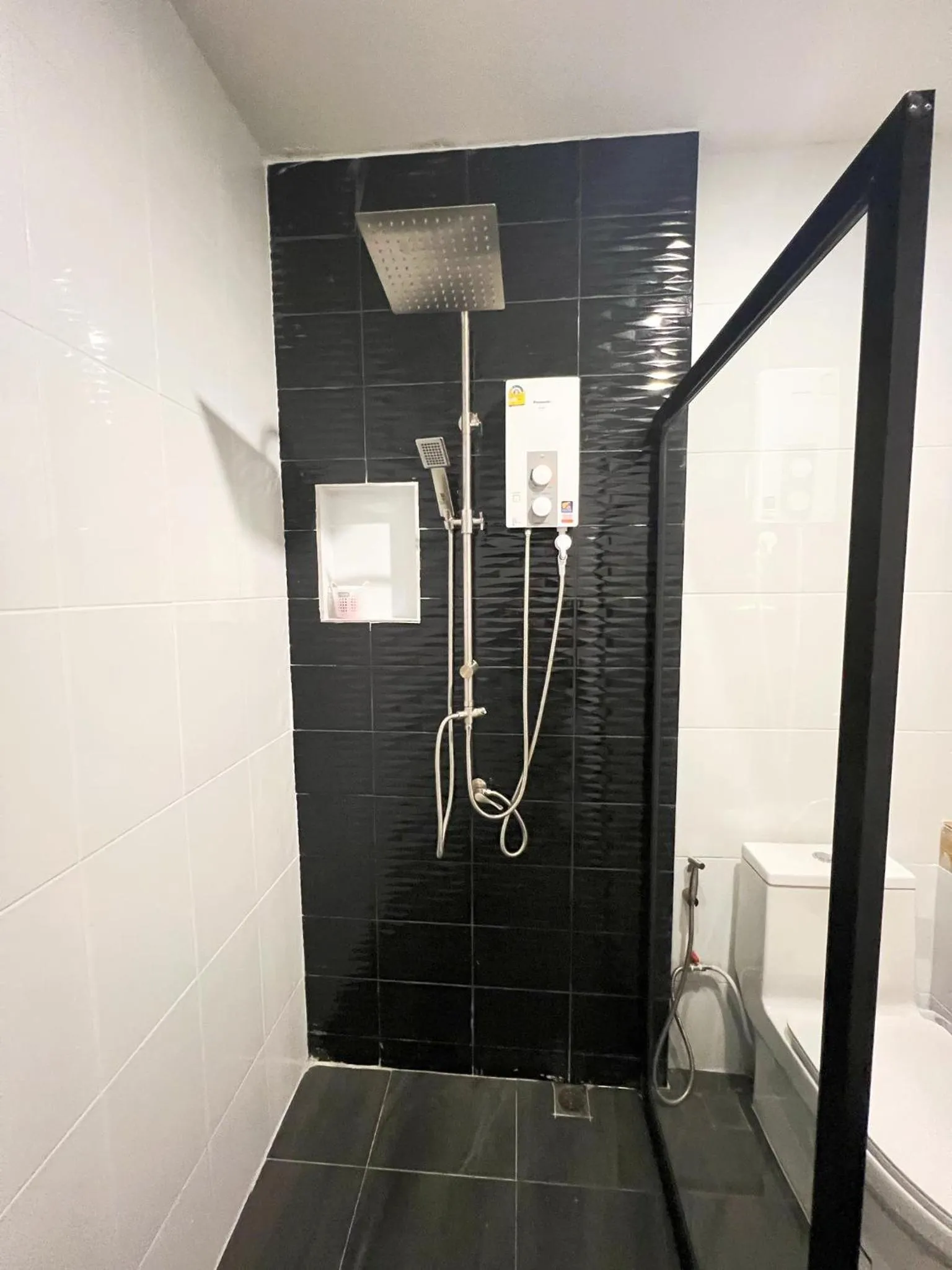 Shower in Srikij GardenHome Resort