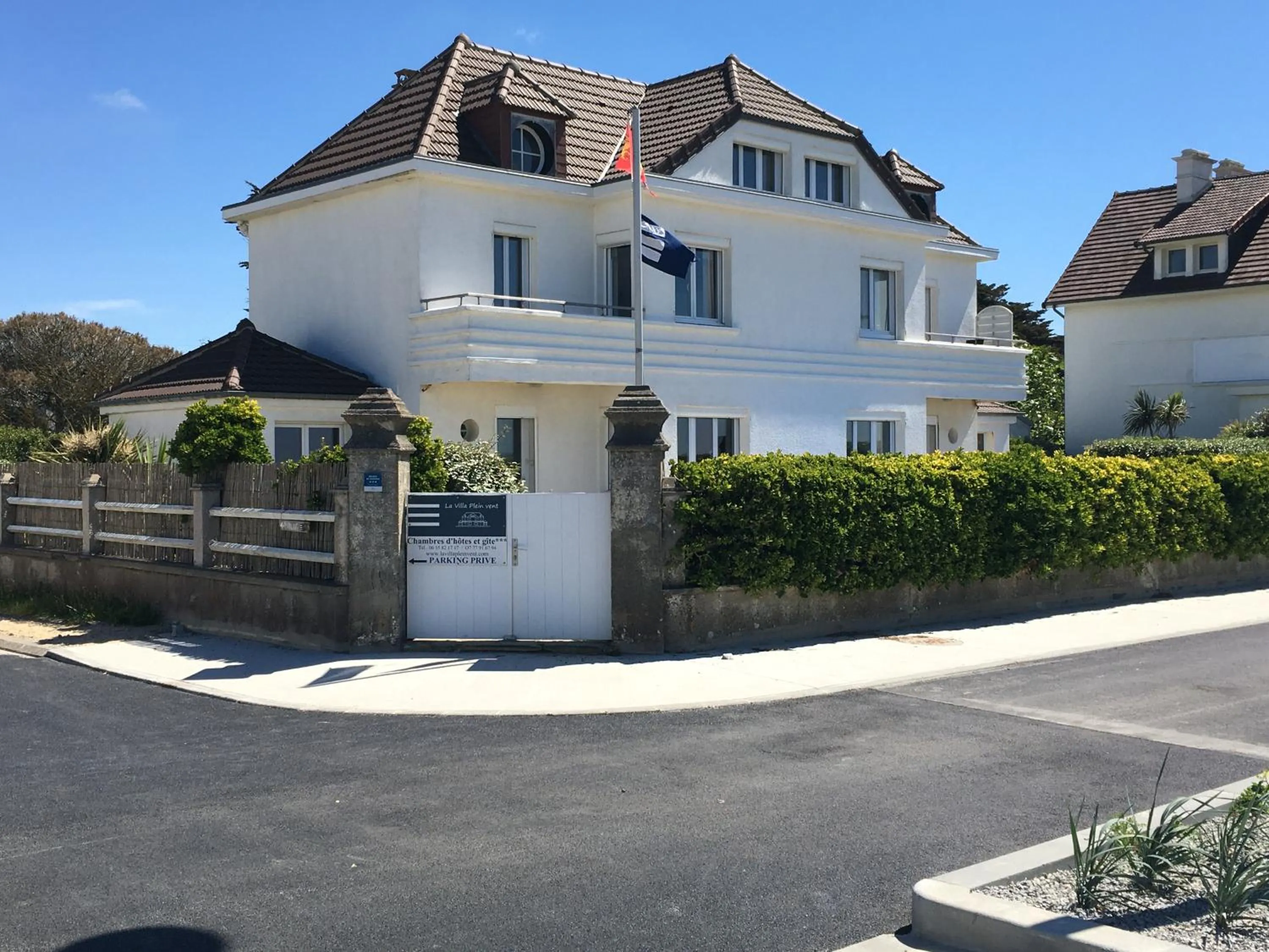 Property building in "La Cabine" atypique, vue mer à la VILLA PLEIN VENT