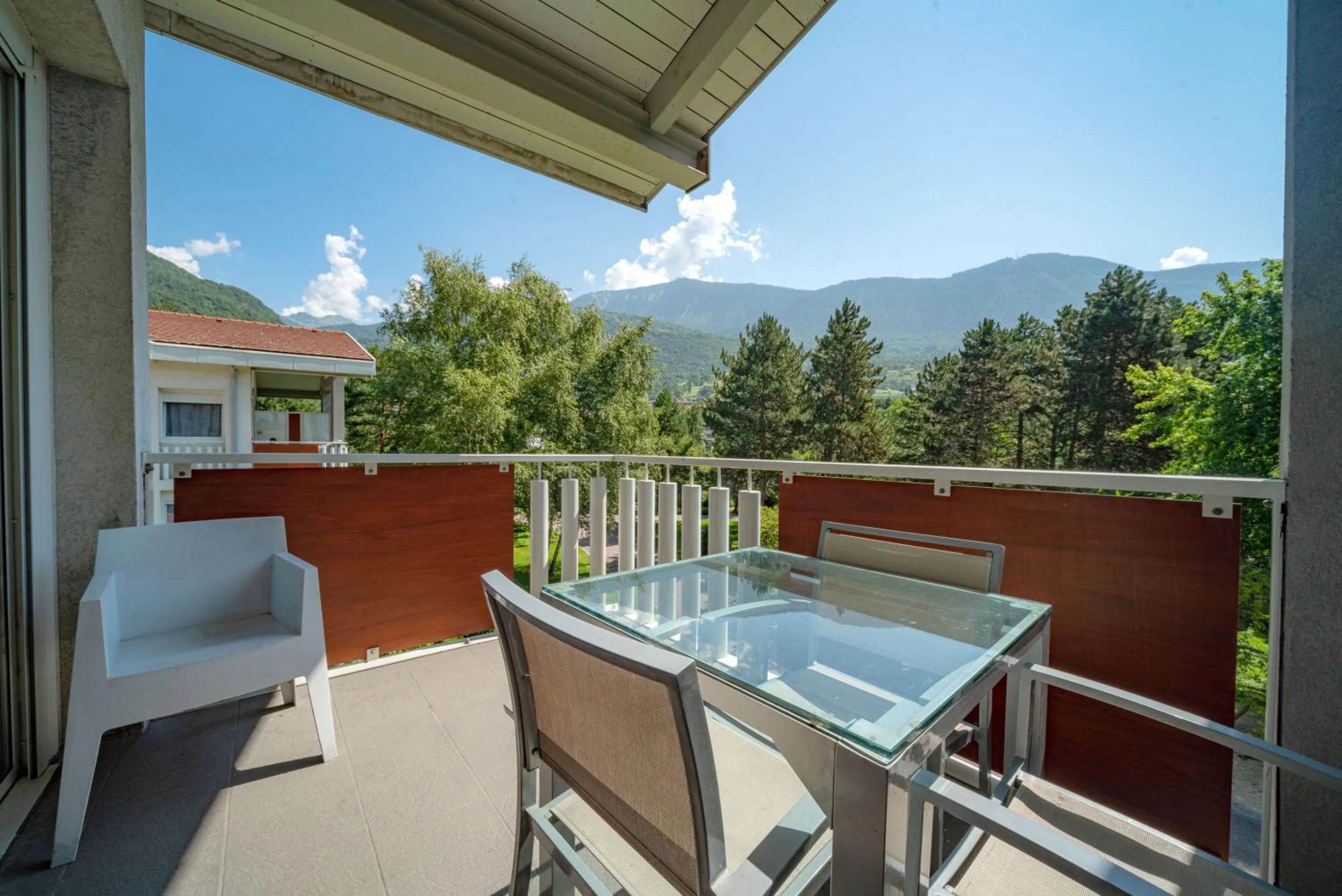 Property building in Residence RADIANA