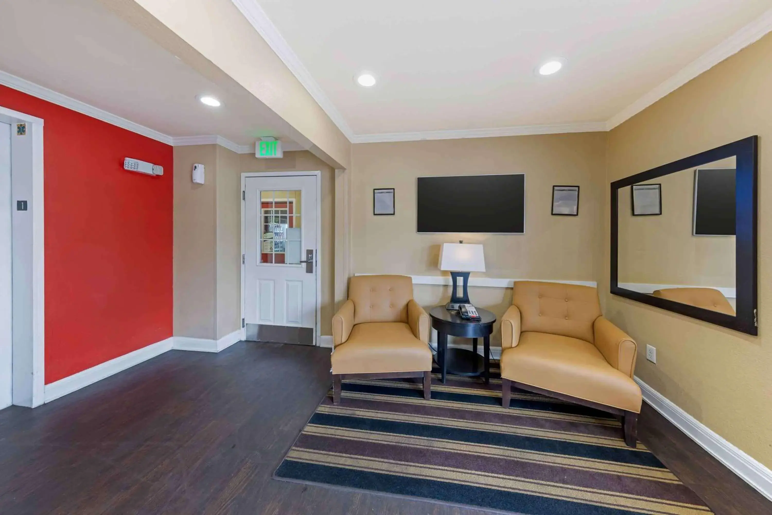 Lobby or reception in Extended Suites - Orange County - Brea Lobby or reception in Extended Suites - Orange County - Brea
