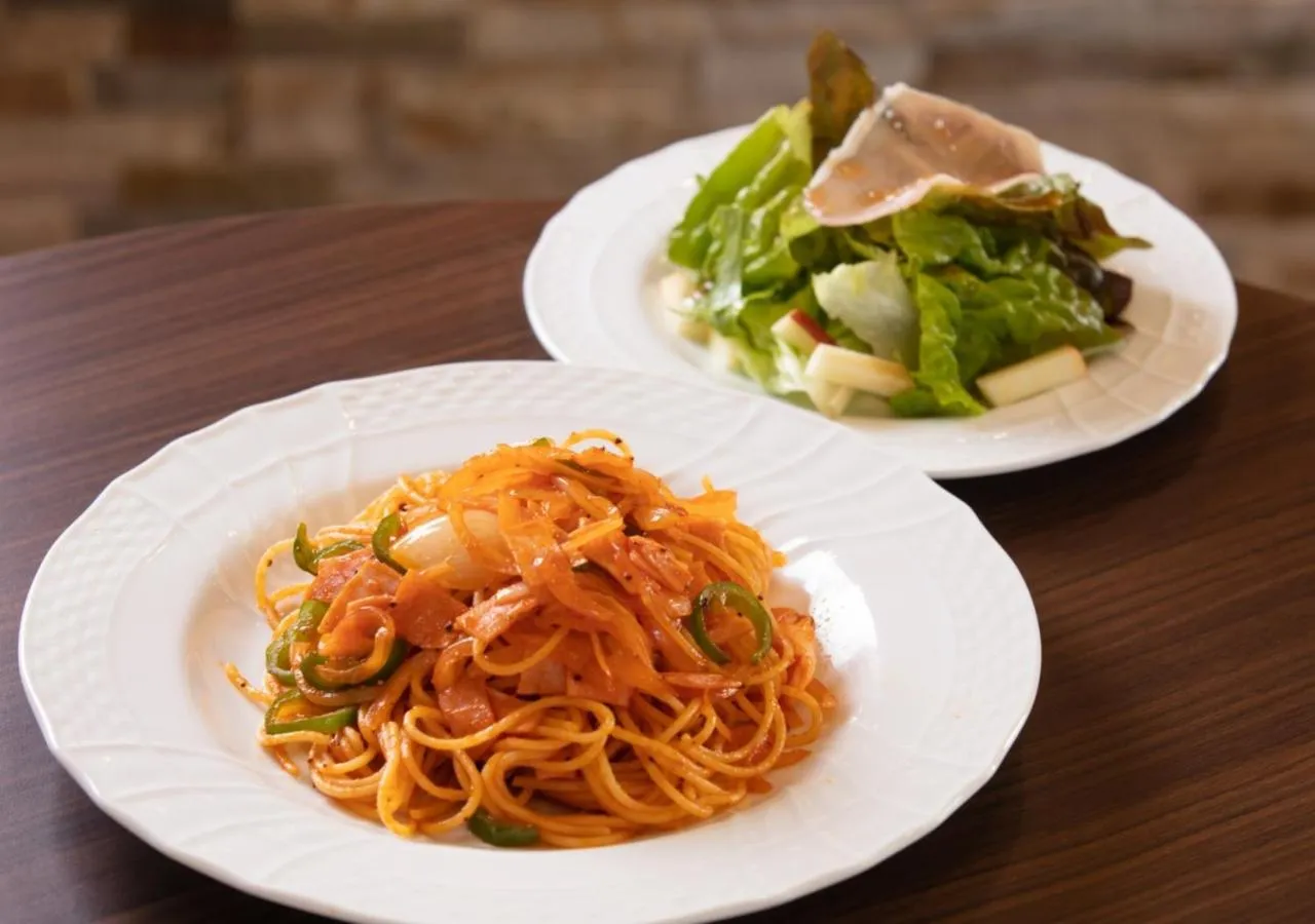 Food close-up in HOTORI no HOTEL BAN