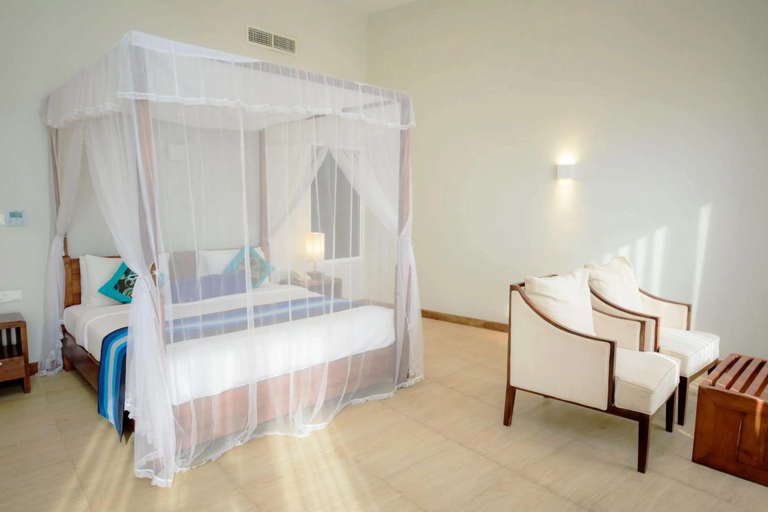 Bedroom, Bed in Hotel Refresh Blue