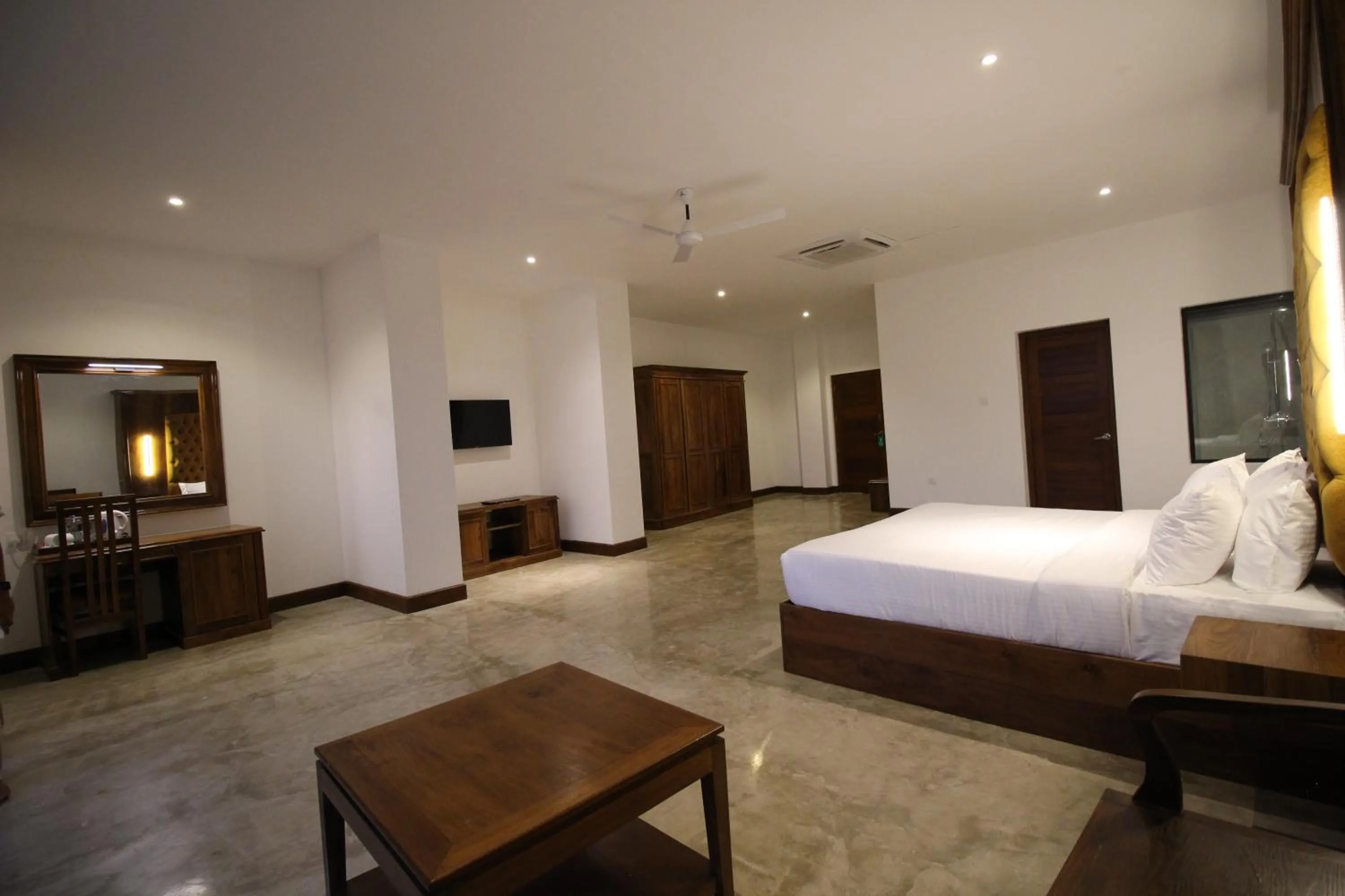 Bed in Hotel Refresh Blue