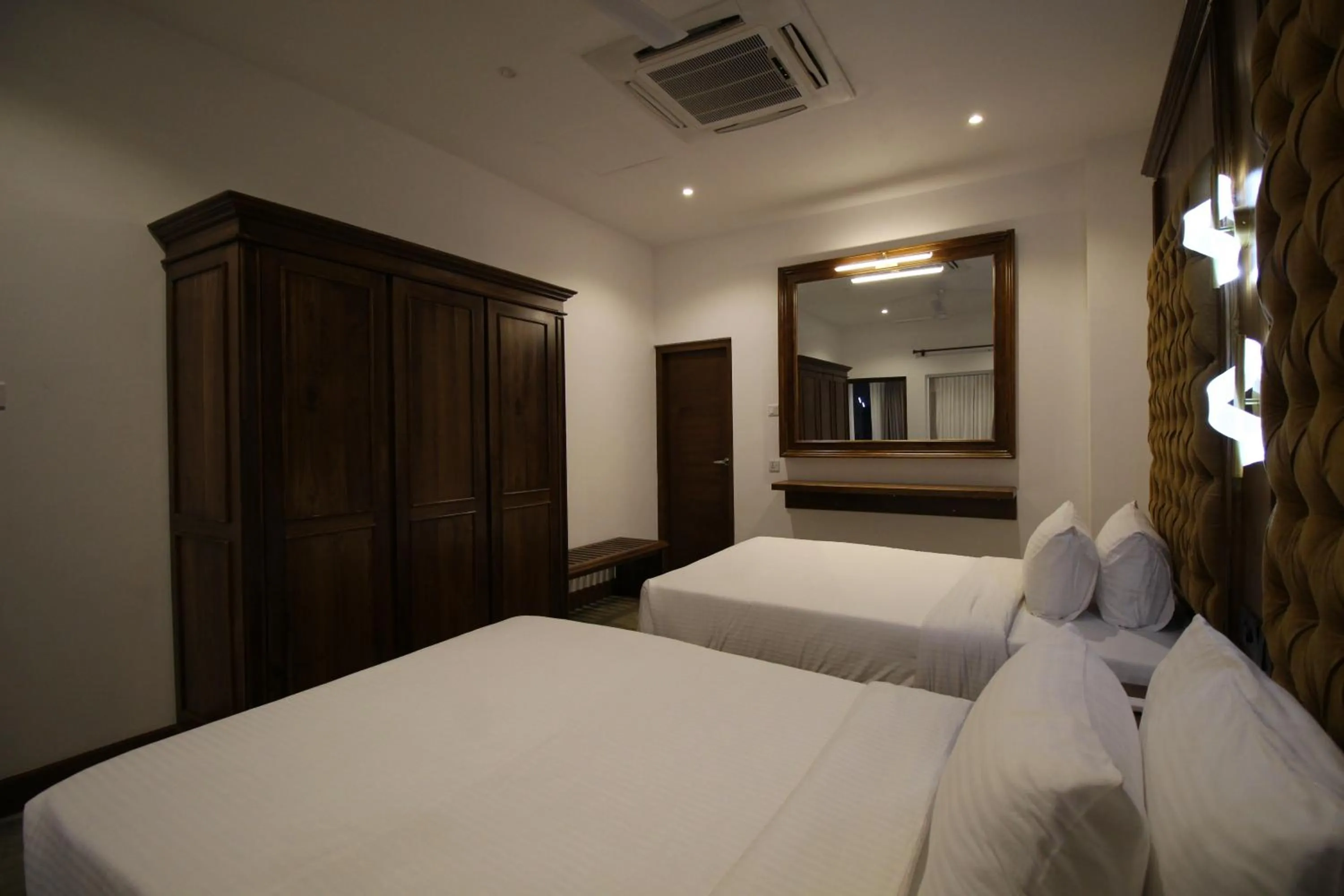 Bedroom, Bed in Hotel Refresh Blue