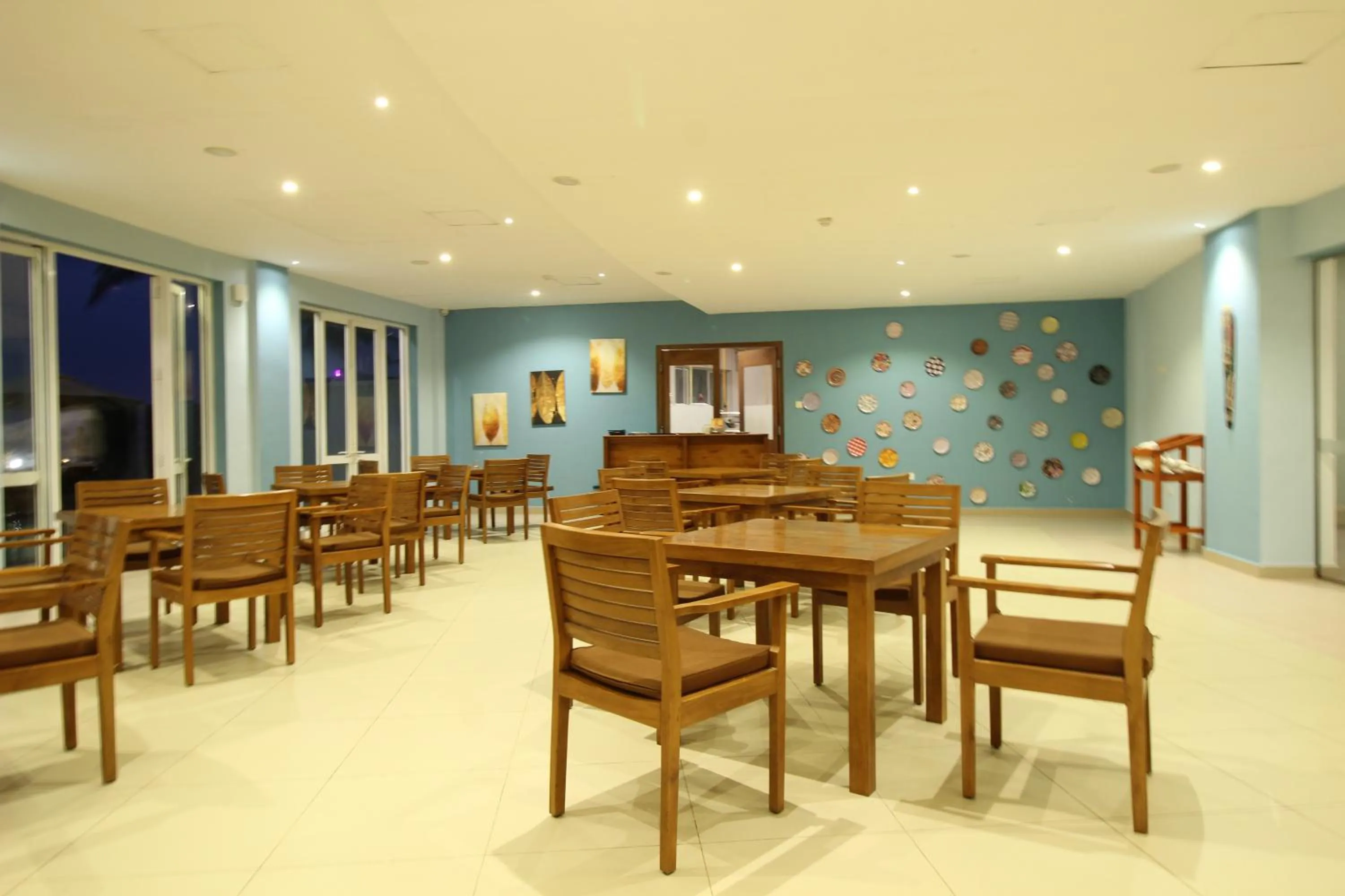 Restaurant/places to eat in Hotel Refresh Blue