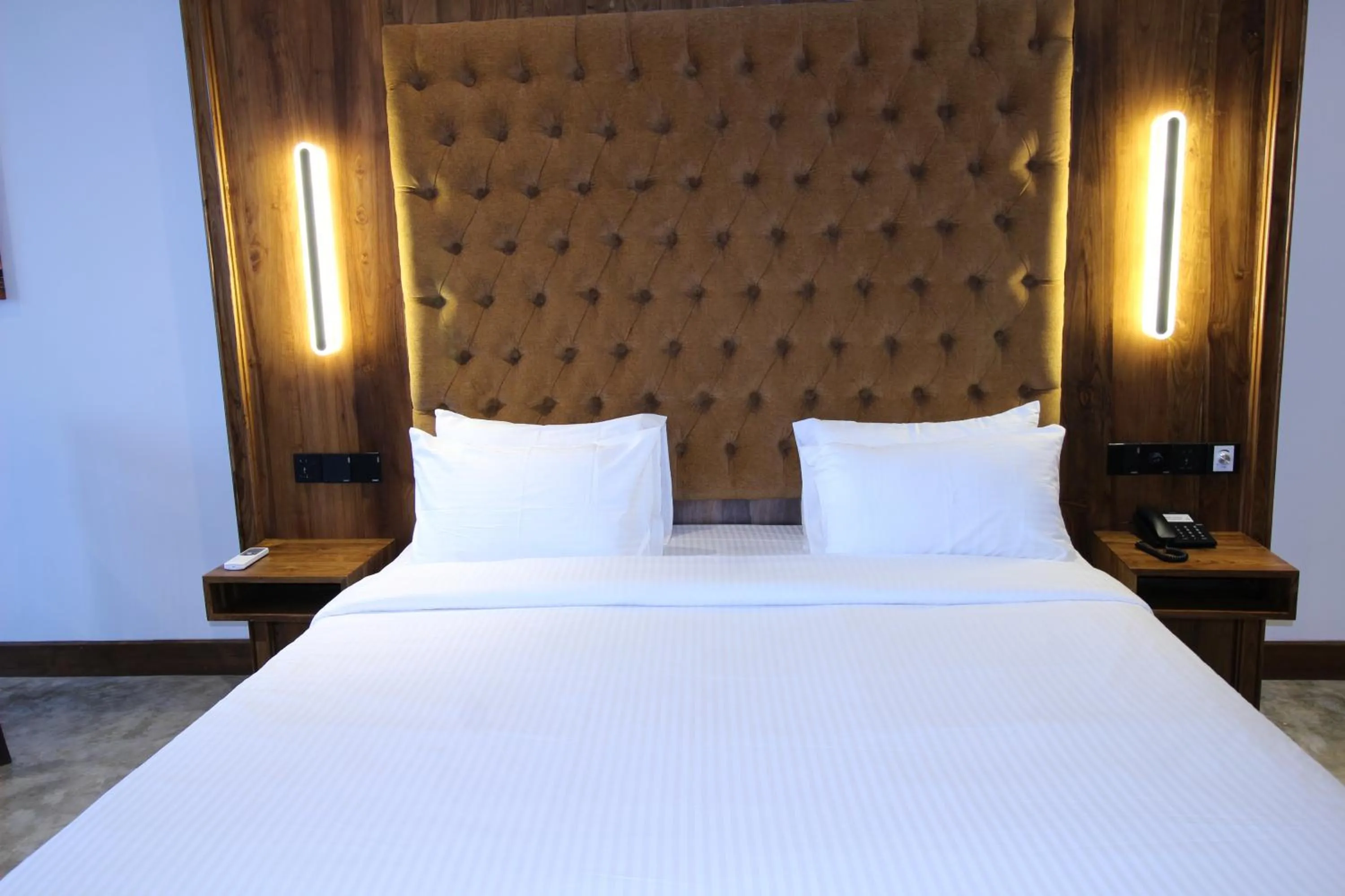 Bedroom, Bed in Hotel Refresh Blue