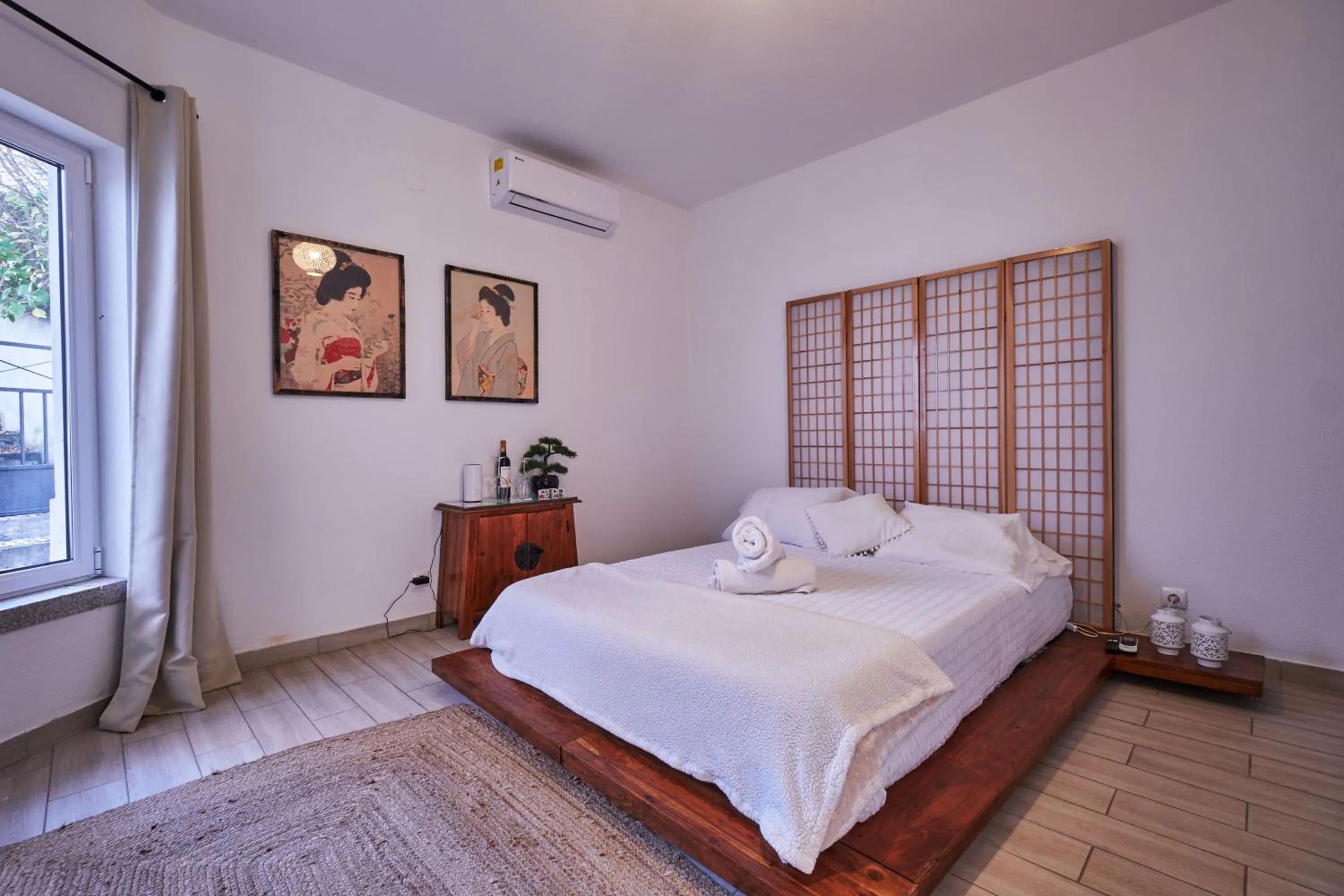 Bed in A Casa Branca - with Pool & Jacuzzi