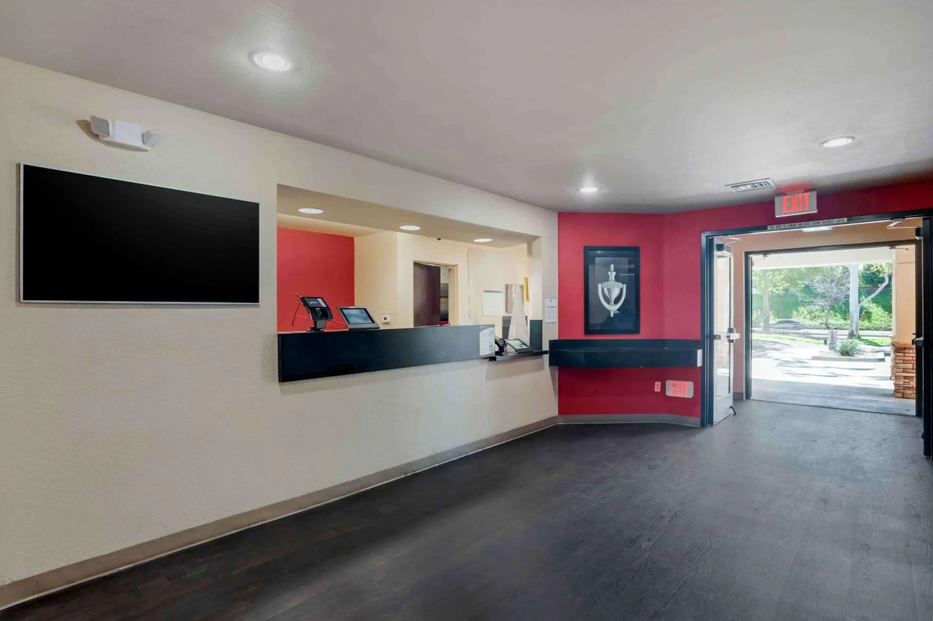 Lobby or reception in Extended Stay America Suites - Orange County - Lake Forest Lobby or reception in Extended Stay America Suites - Orange County - Lake Forest