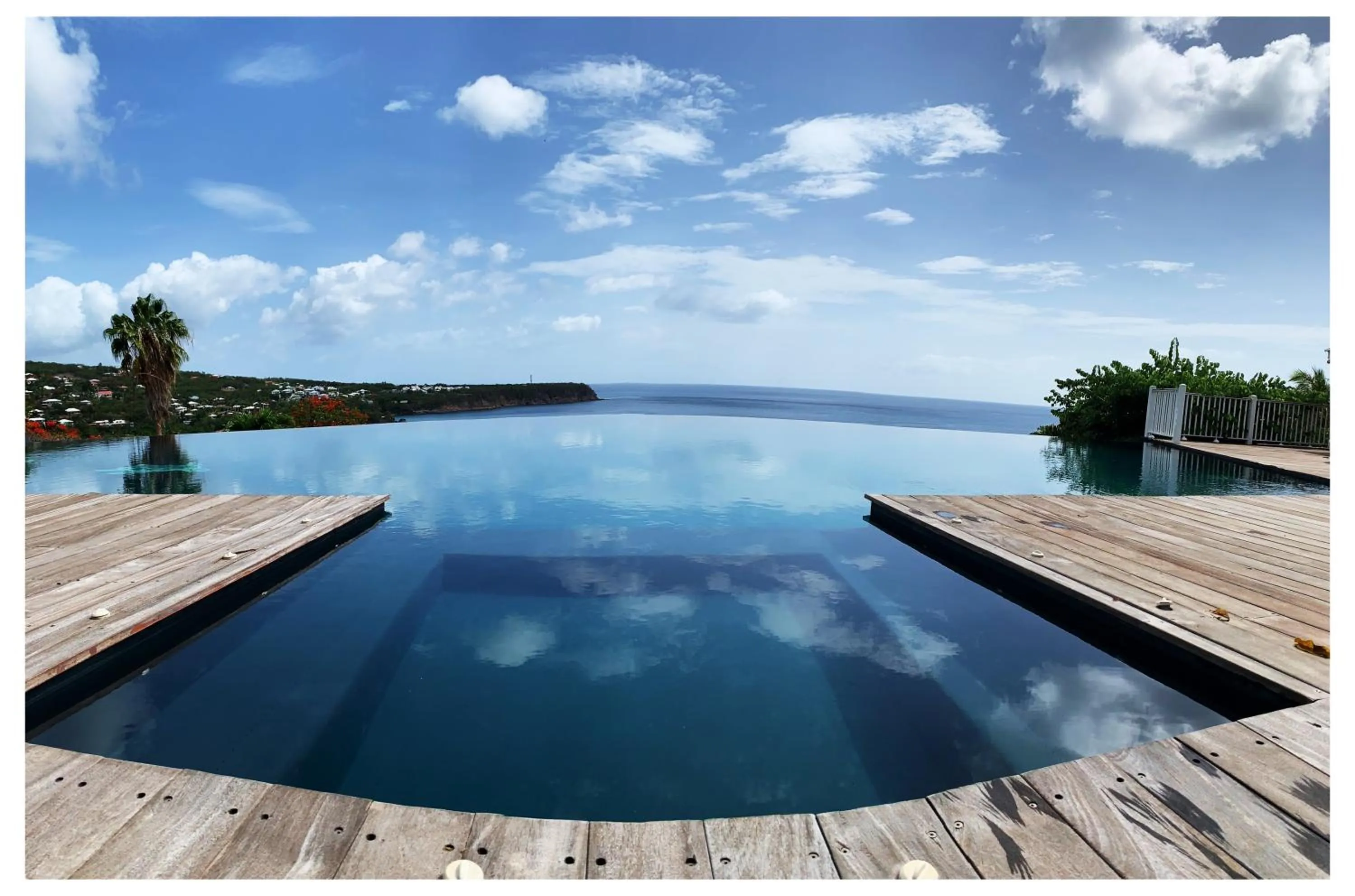 Staff in Le Rayon Vert - Hôtel & Restaurant VUE SUR MER