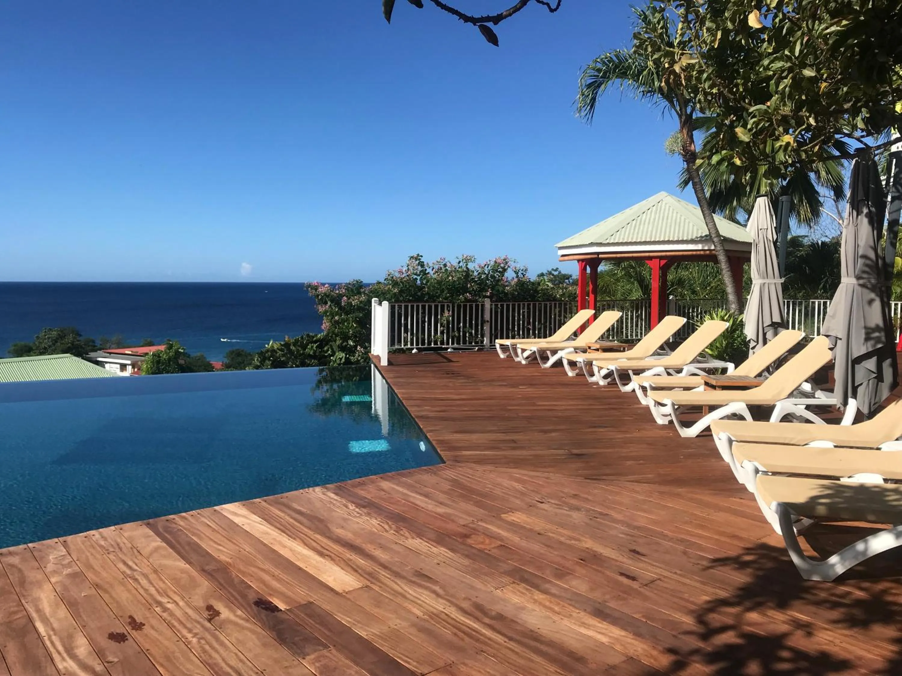 Restaurant/places to eat in Le Rayon Vert - Hôtel & Restaurant VUE SUR MER