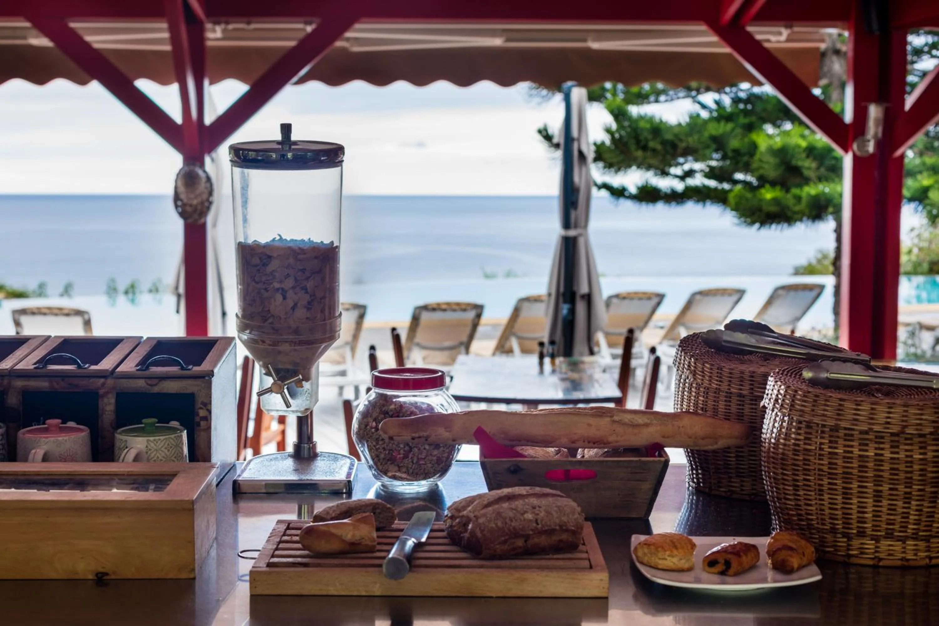 Breakfast in Le Rayon Vert - Hôtel & Restaurant VUE SUR MER