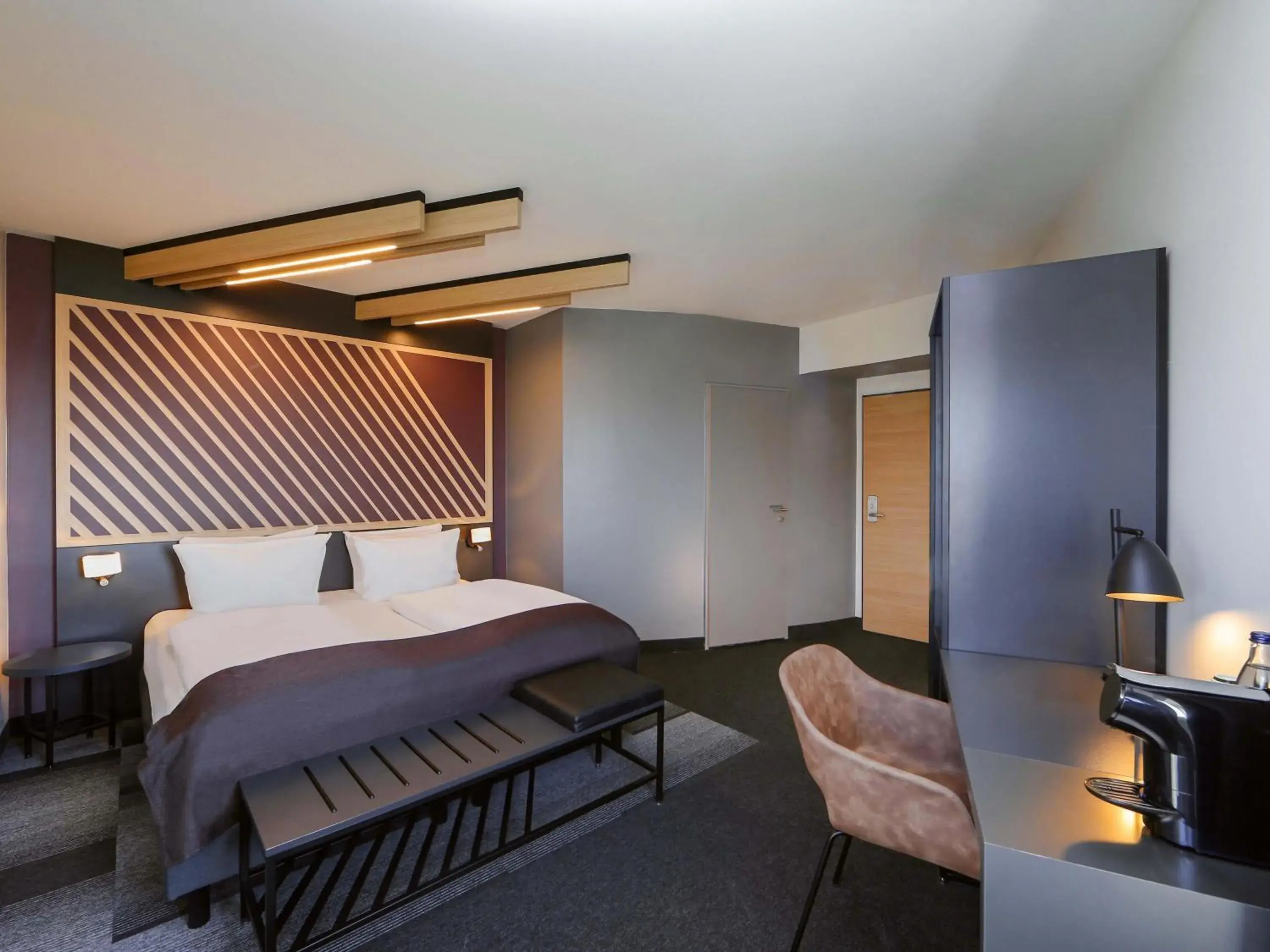 Superior Double Room in B&B Hotel Berlin-Airport Superior Double Room in B&B Hotel Berlin-Airport