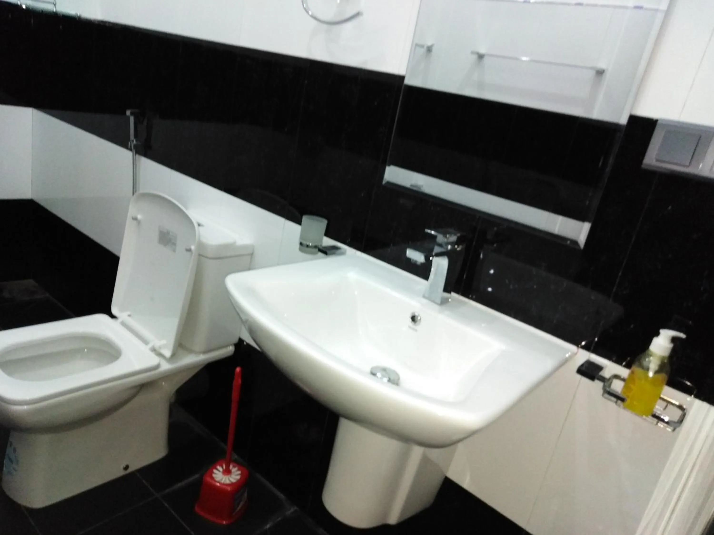 Toilet in Jade Green Rest Inn
