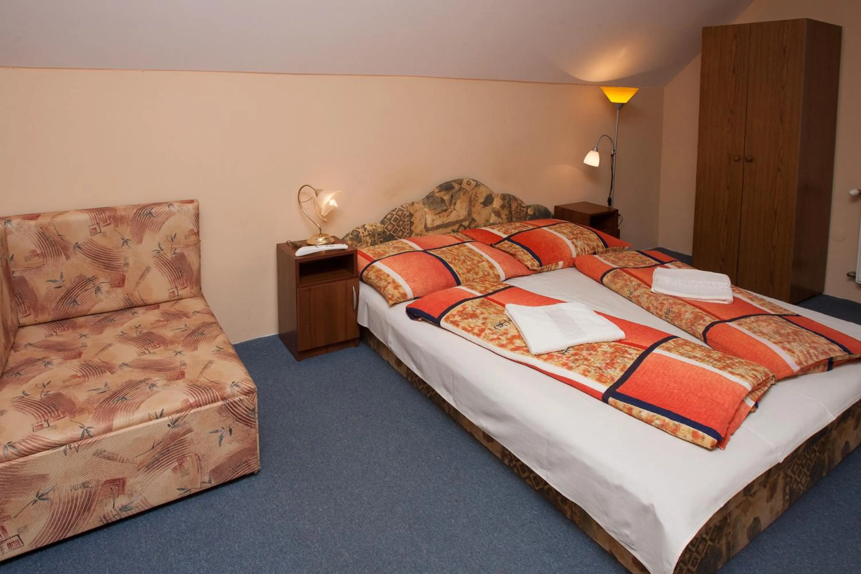 Bedroom, Bed in Páratlan Apartmanház