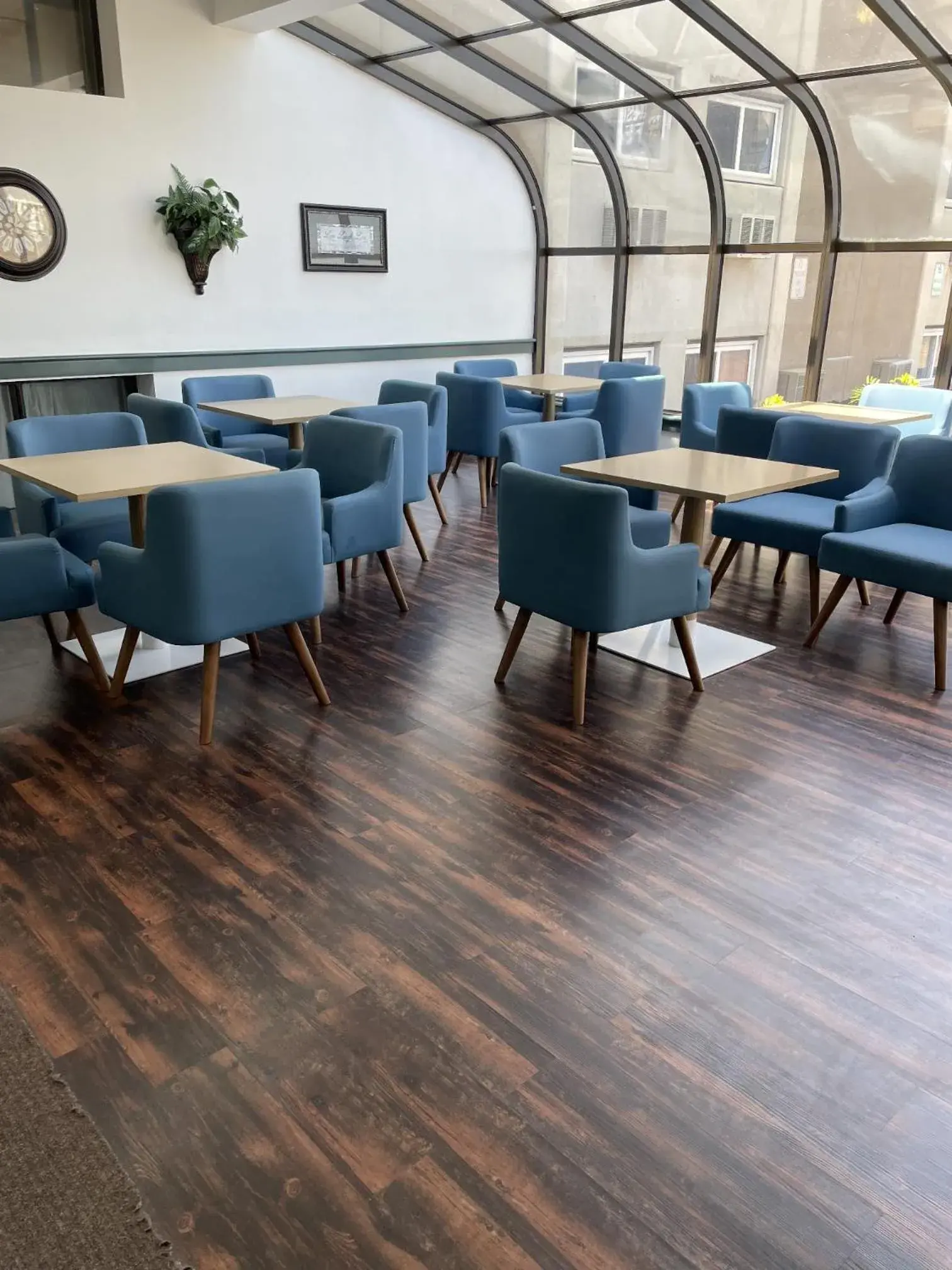 Restaurant/places to eat in Dakota Inn Restaurant/places to eat in Dakota Inn