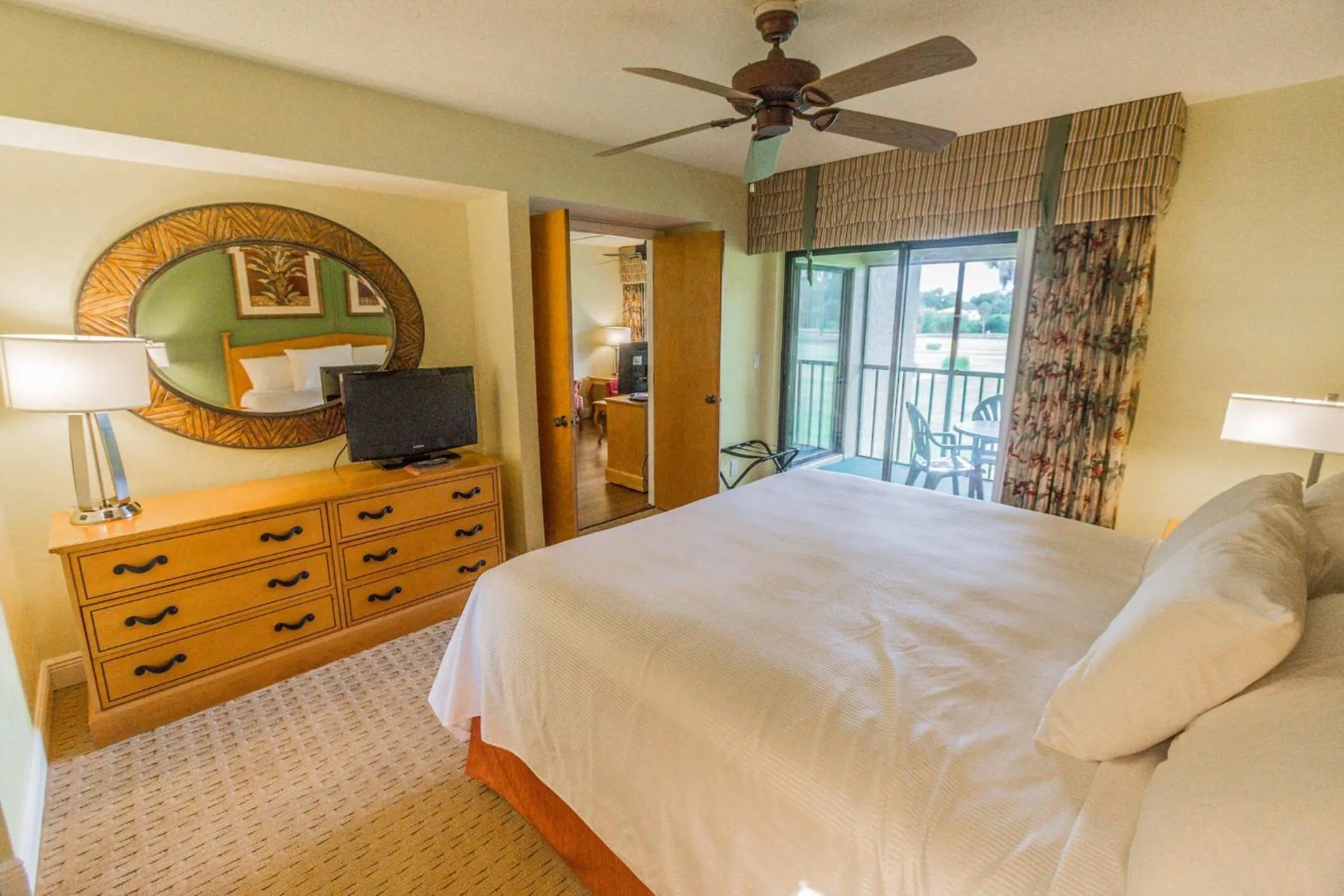 Bedroom, Bed in Lehigh Resort Club