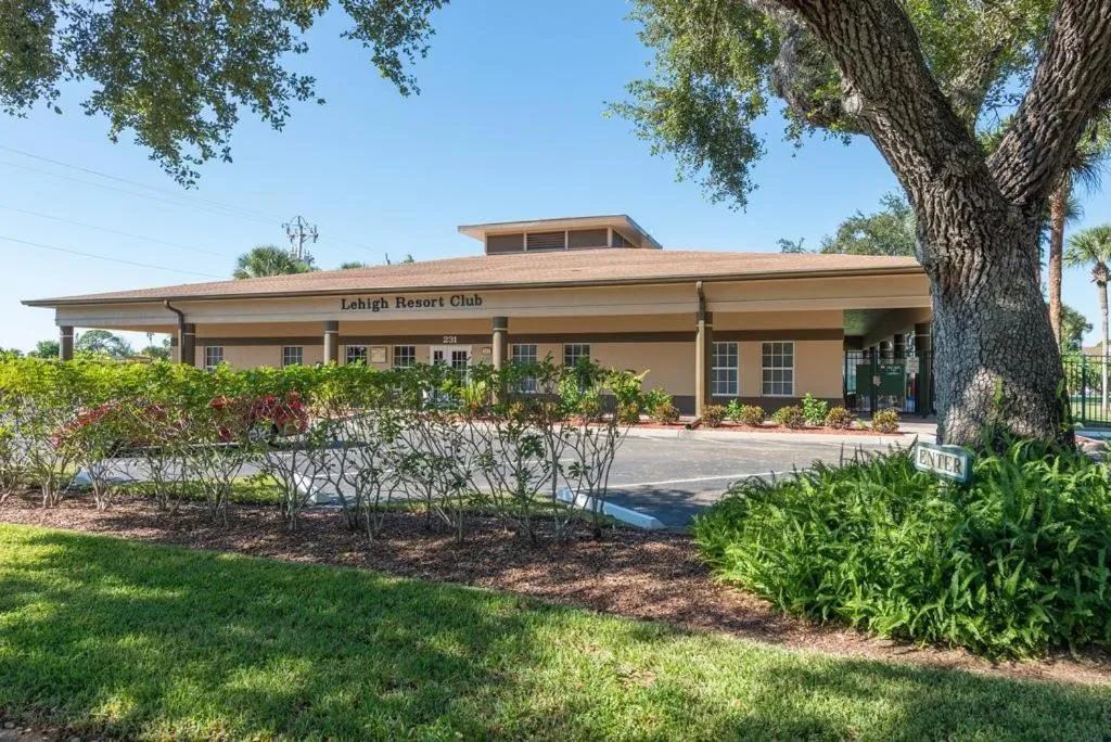 Property building in Lehigh Resort Club