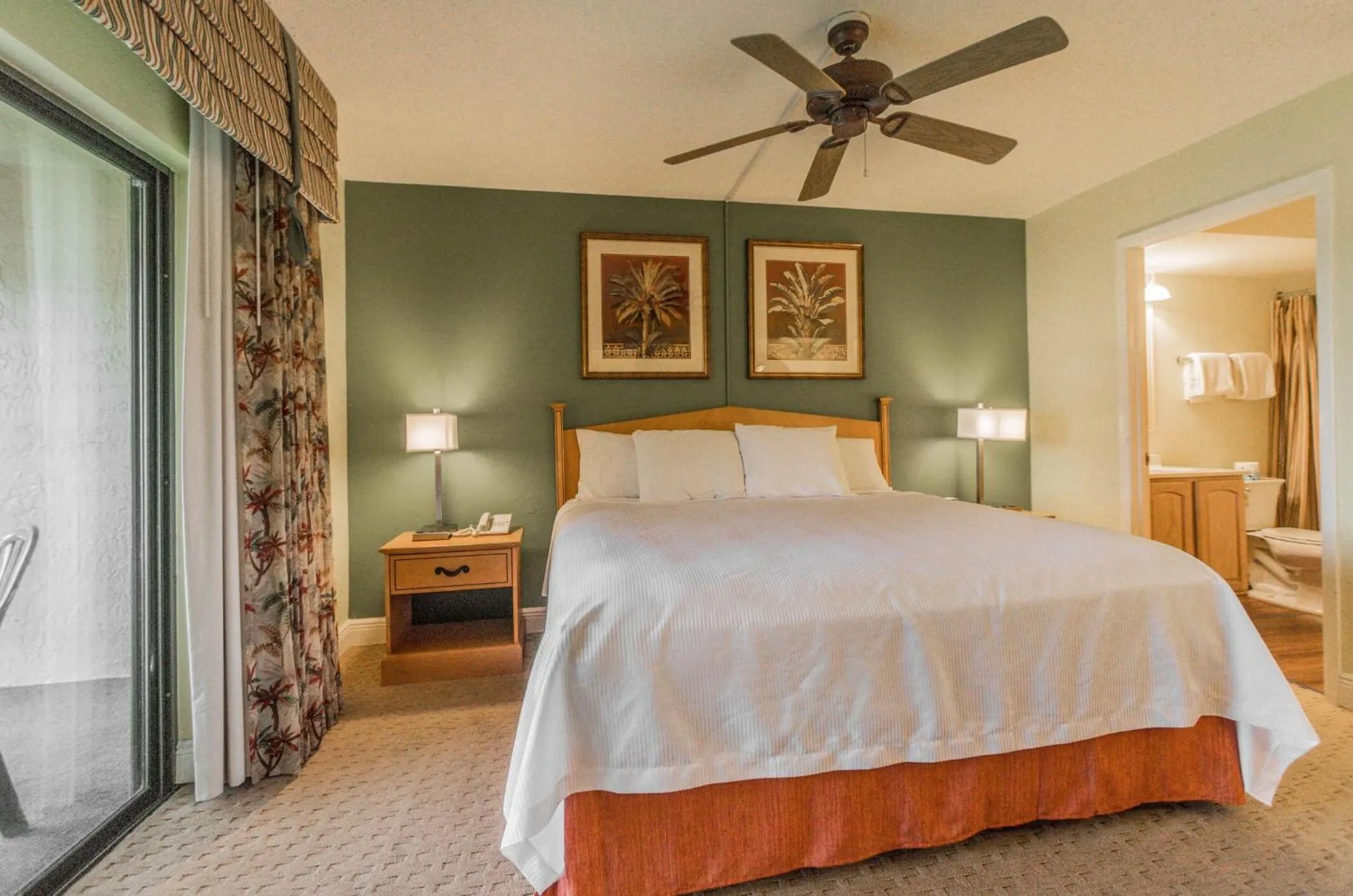 Bedroom, Bed in Lehigh Resort Club