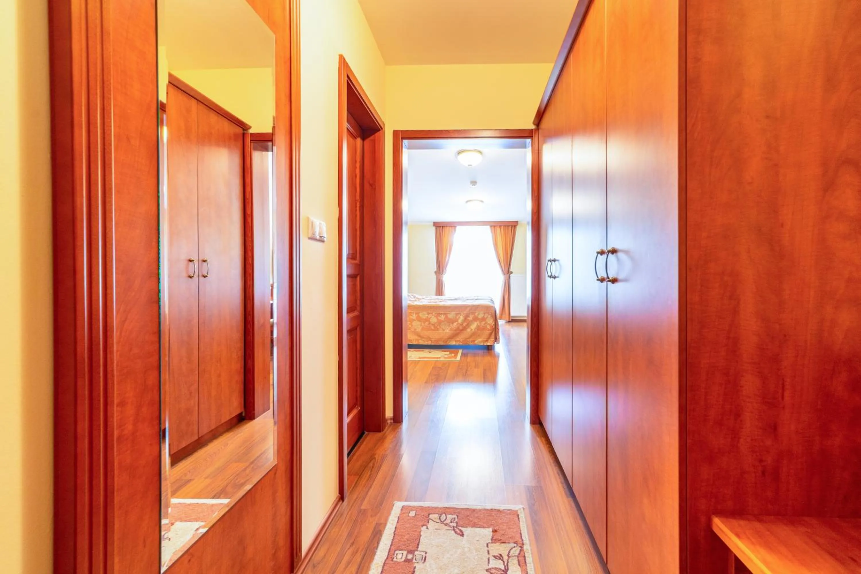 Pannon Hotel Bejelentkezés 20 óráig, Check-in until 20 o'clock, Einchecken bis 20 Uhr