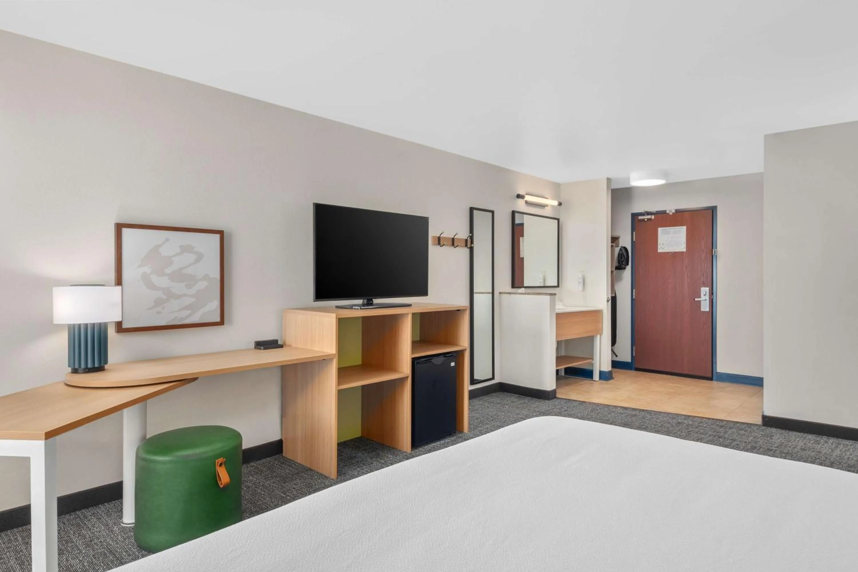 Bed in Sierra Inn Minot