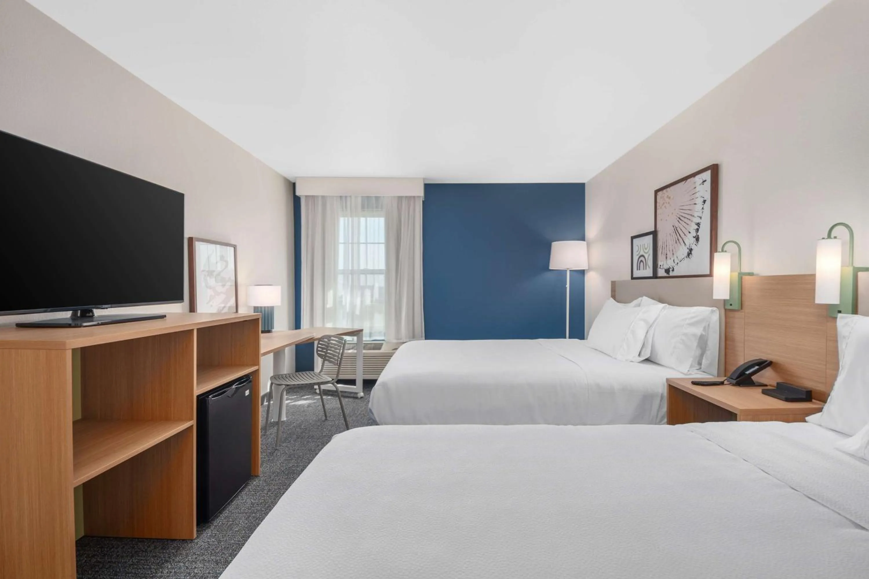 Bed in Sierra Inn Minot