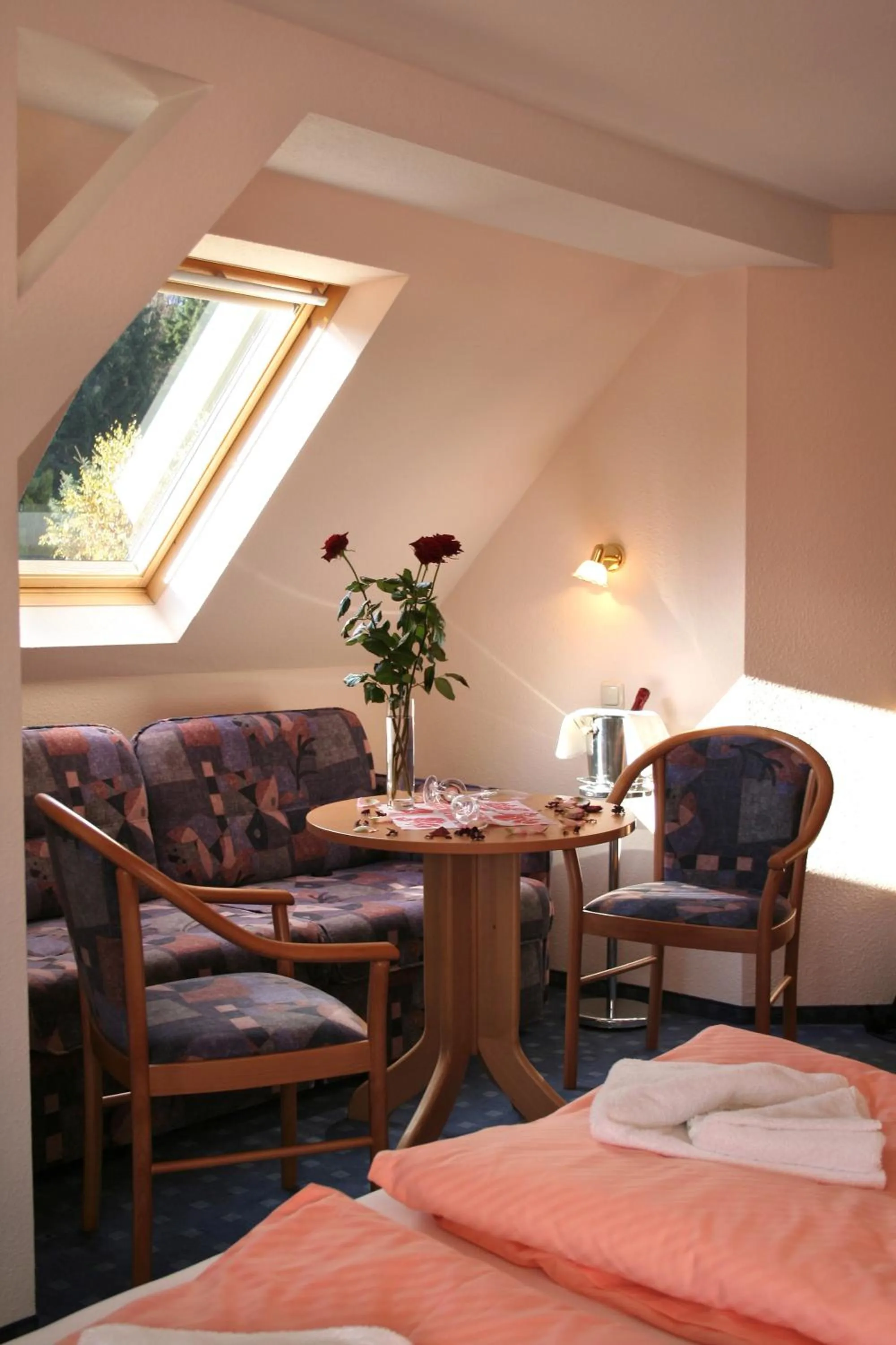 Seating area, Bed in Hotel Vierenstraße