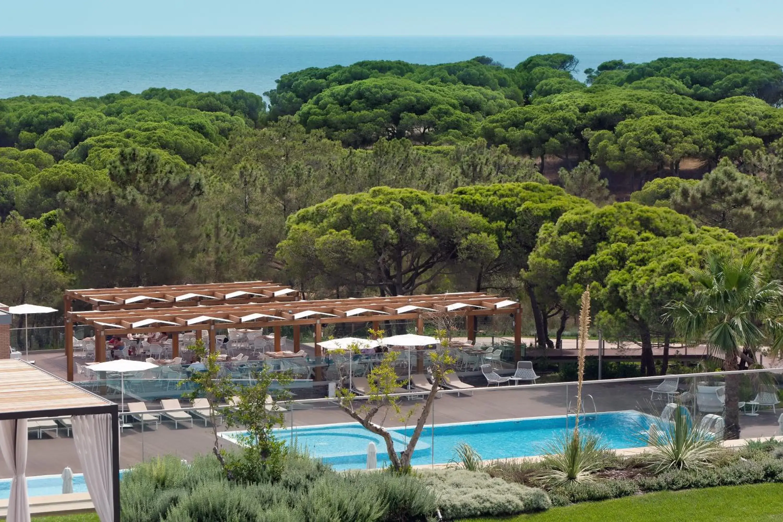 Swimming pool in EPIC SANA Algarve Hotel Swimming pool in EPIC SANA Algarve Hotel