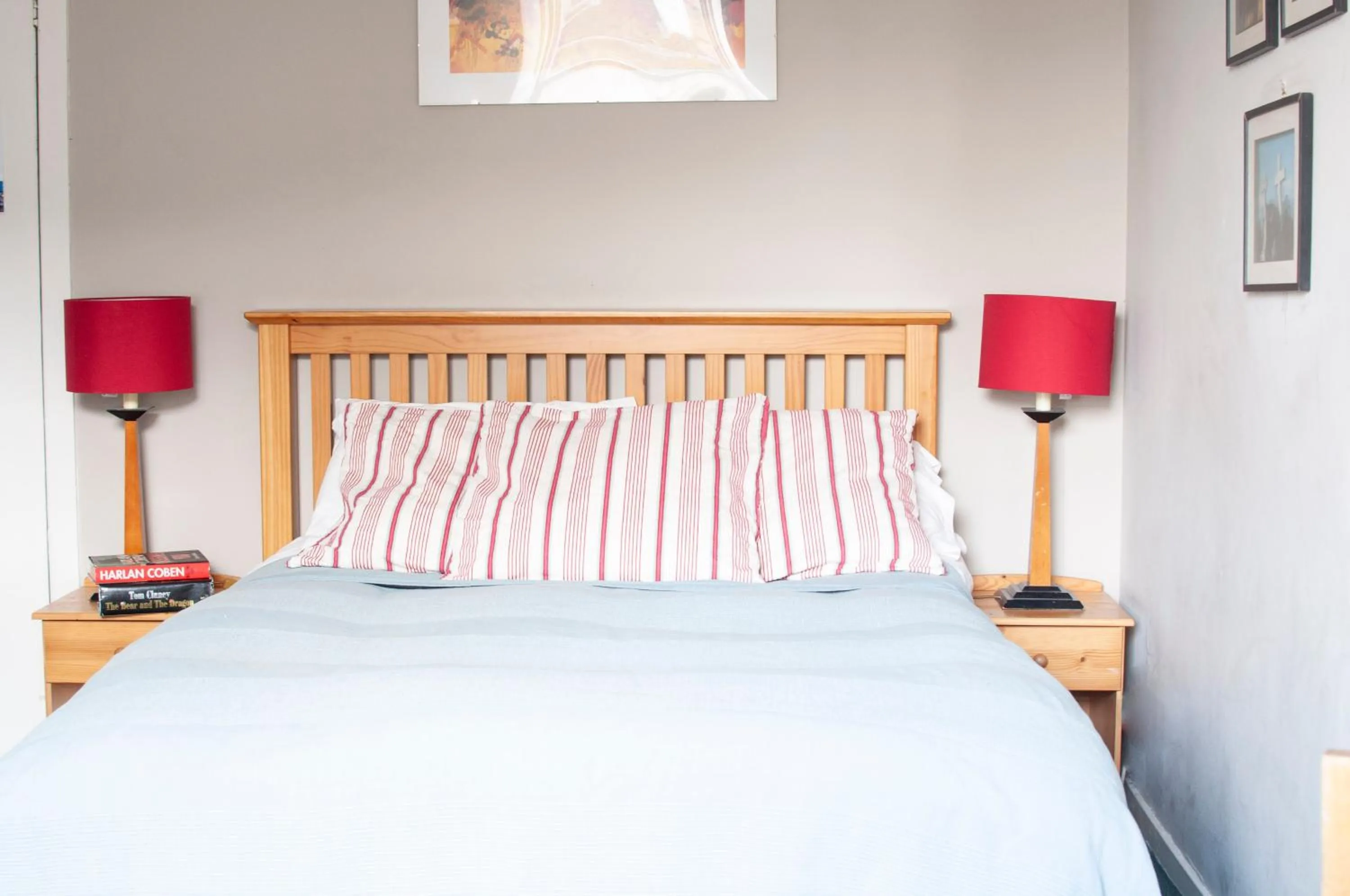 Photo of the whole room in William Wallace Hotel