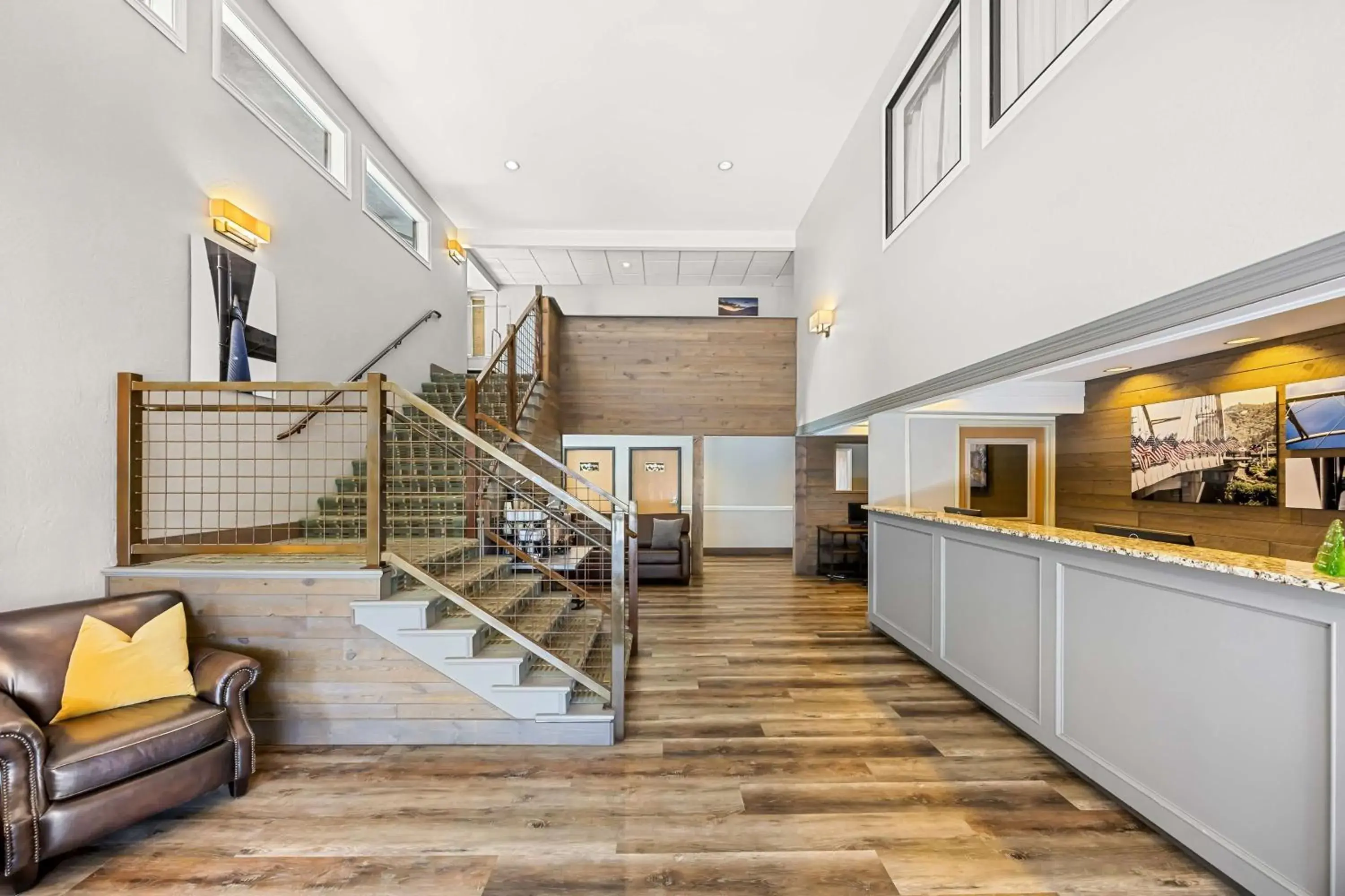 Lobby or reception in Best Western Inn at the Rogue Lobby or reception in Best Western Inn at the Rogue