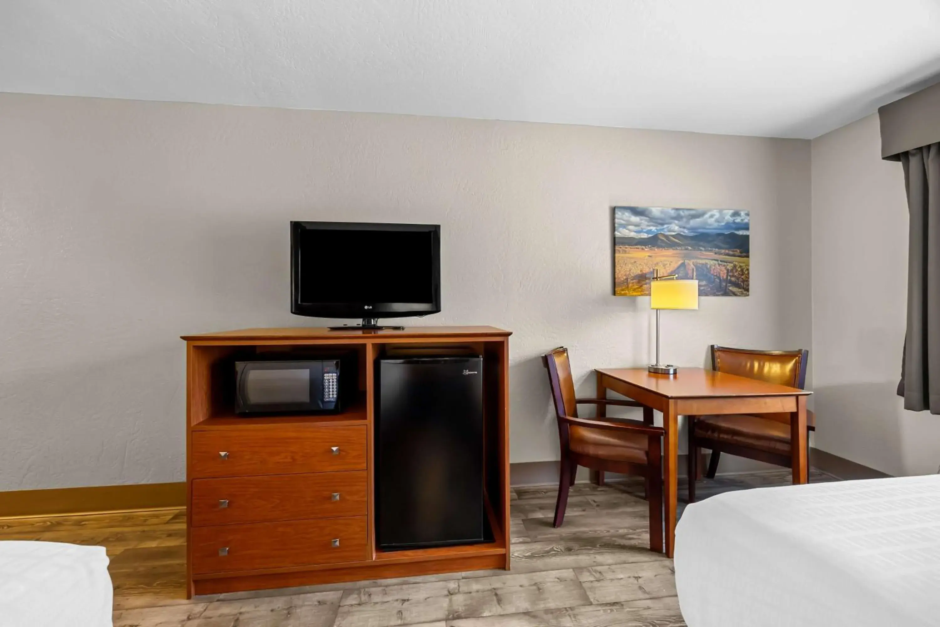 Bedroom, Bed in Best Western Inn at the Rogue Bedroom, Bed in Best Western Inn at the Rogue