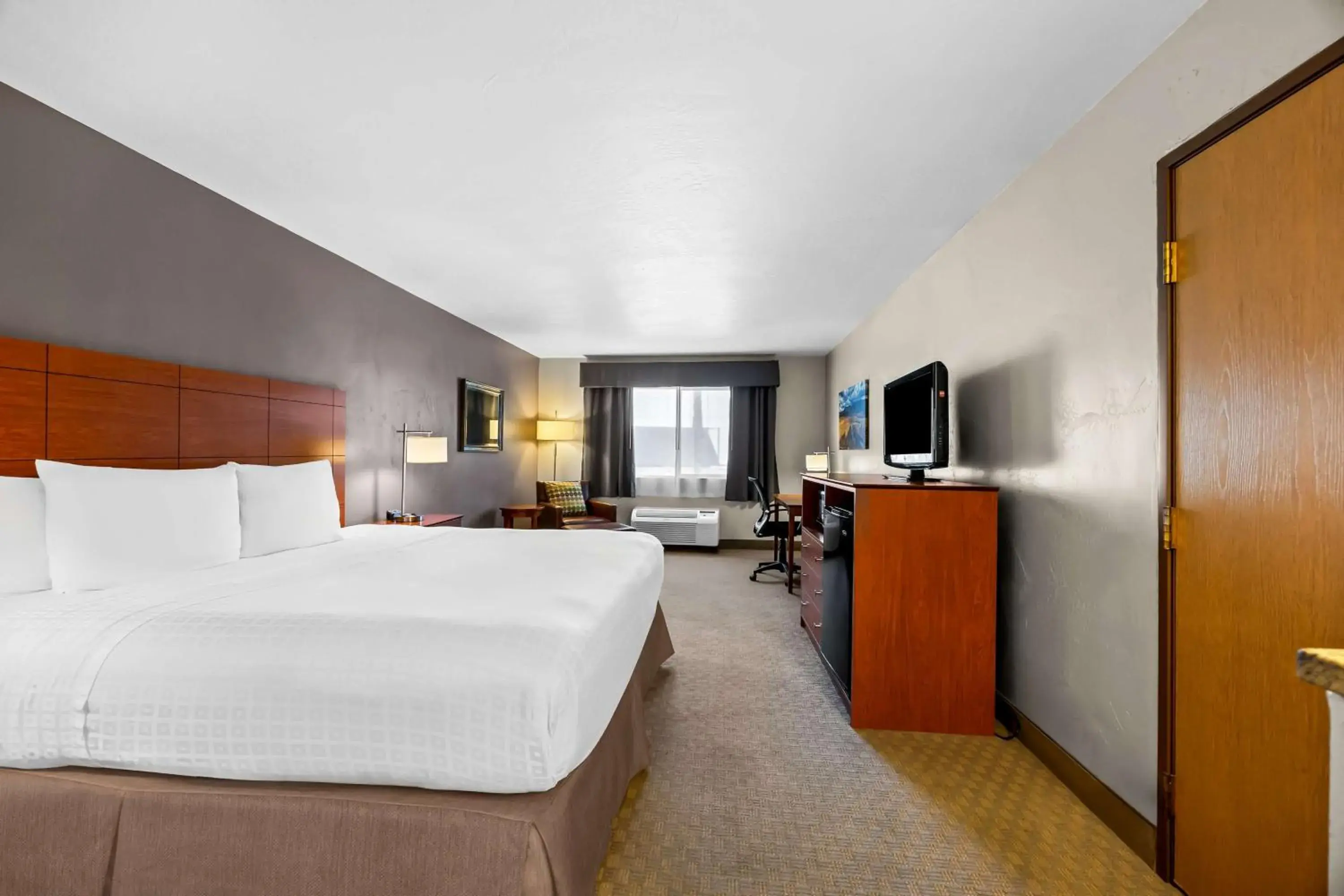 Bedroom, Bed in Best Western Inn at the Rogue Bedroom, Bed in Best Western Inn at the Rogue