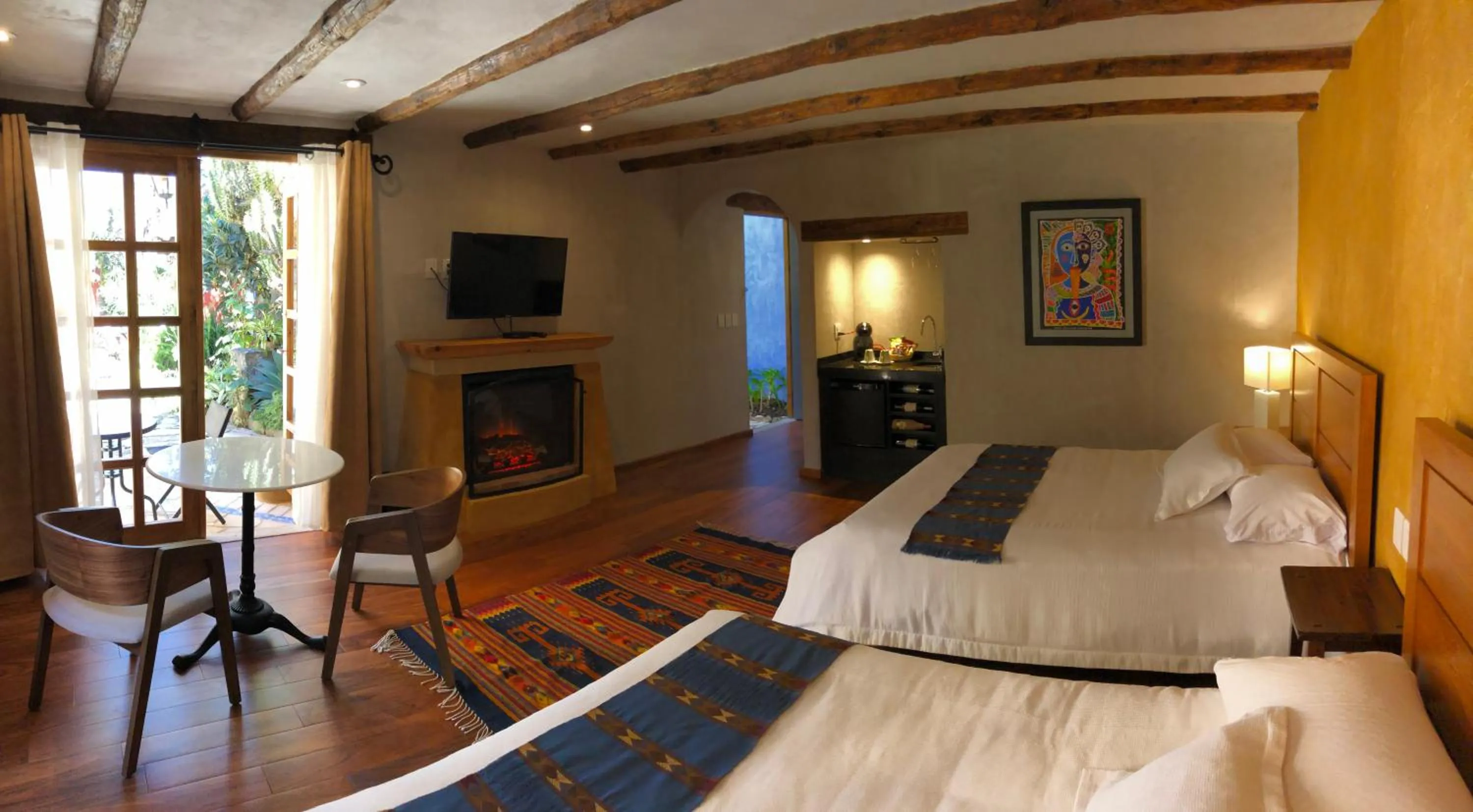 Photo of the whole room, Bed in Guayaba Inn Boutique Hotel