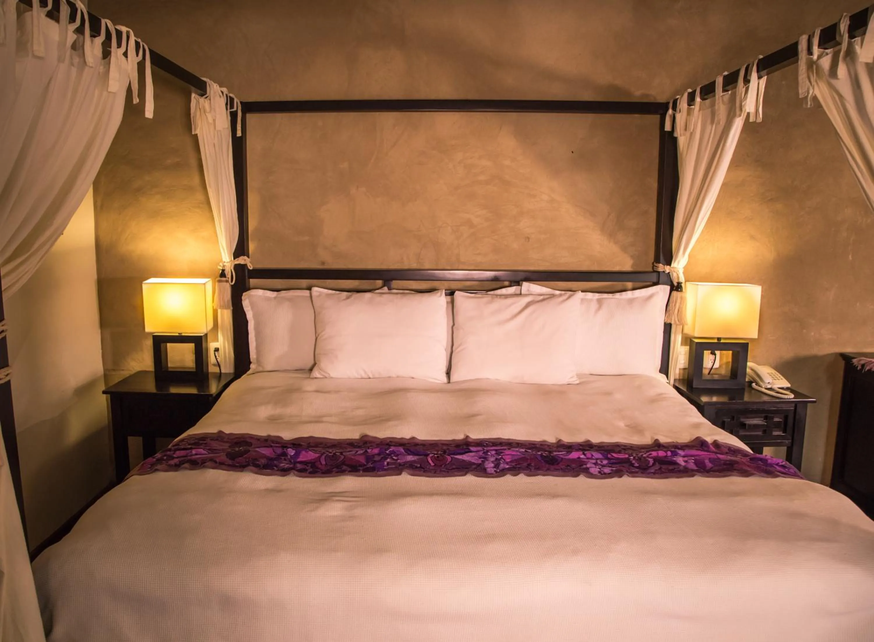 Property building, Bed in Guayaba Inn Boutique Hotel