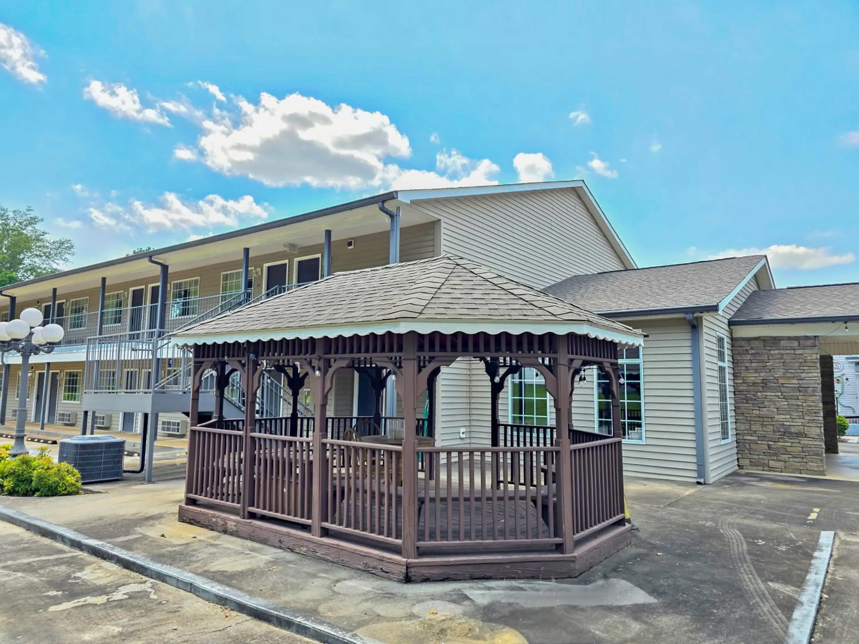 Property building in Meriwether Country Inn Property building in Meriwether Country Inn