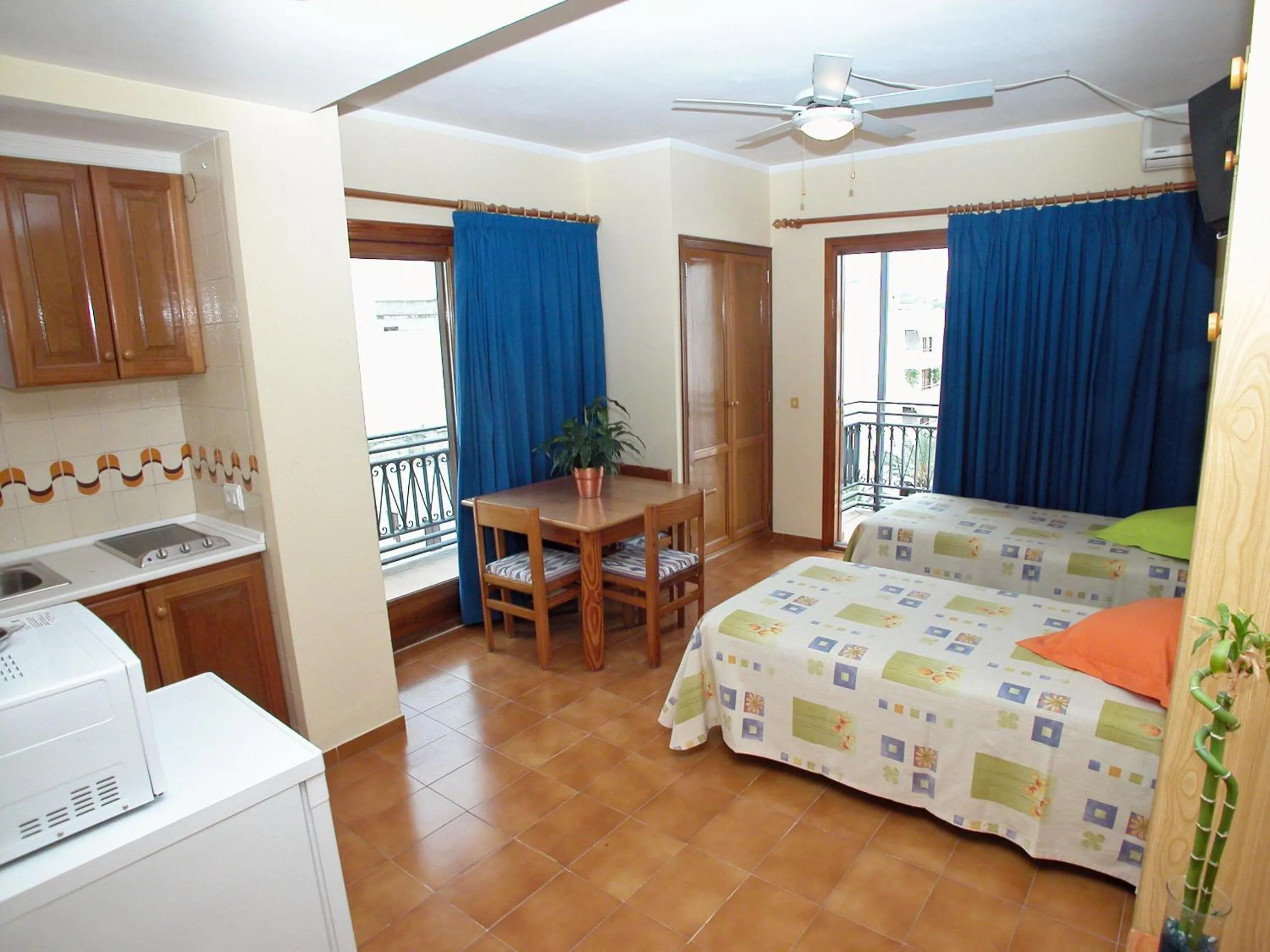 Apartamentos Ebusus