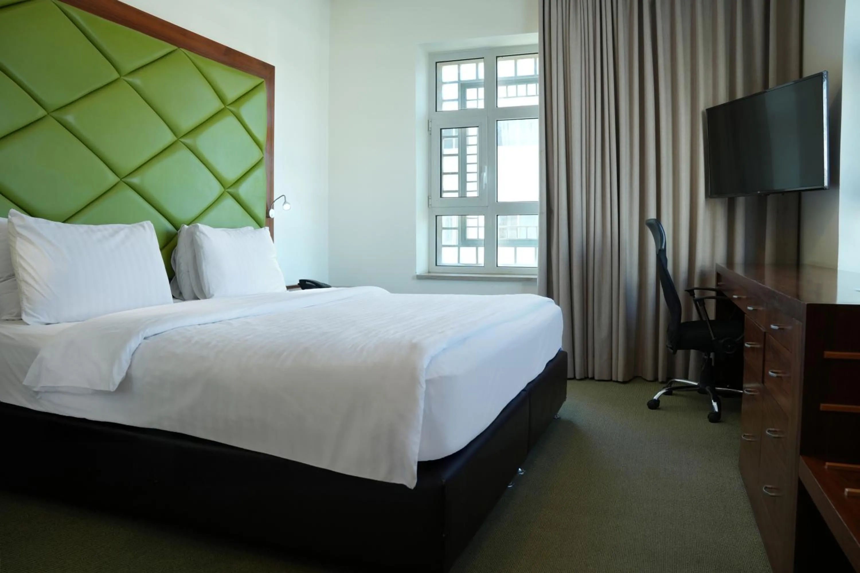 Photo of the whole room, Bed in Holyland Hotel Amman