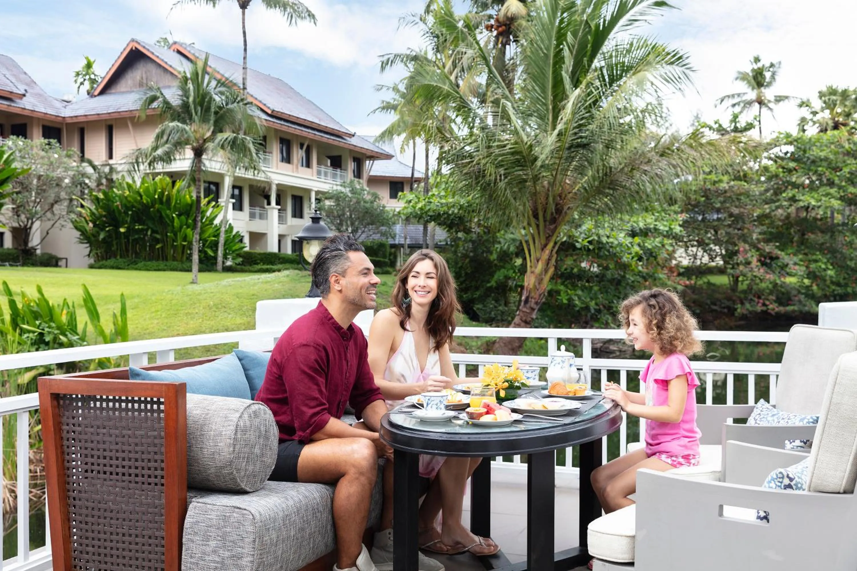 Restaurant/places to eat in SAii Laguna Phuket