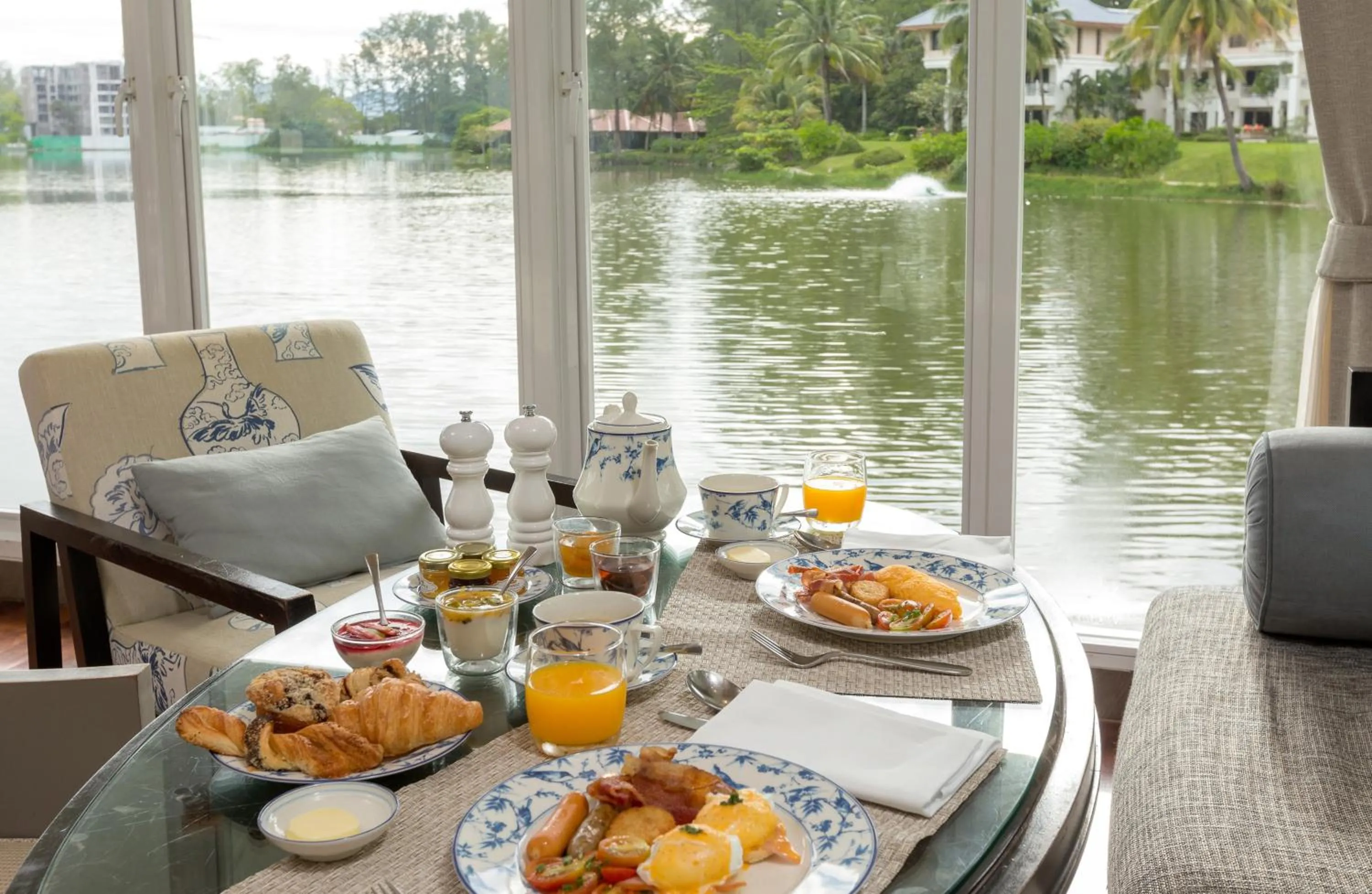 Restaurant/places to eat in SAii Laguna Phuket