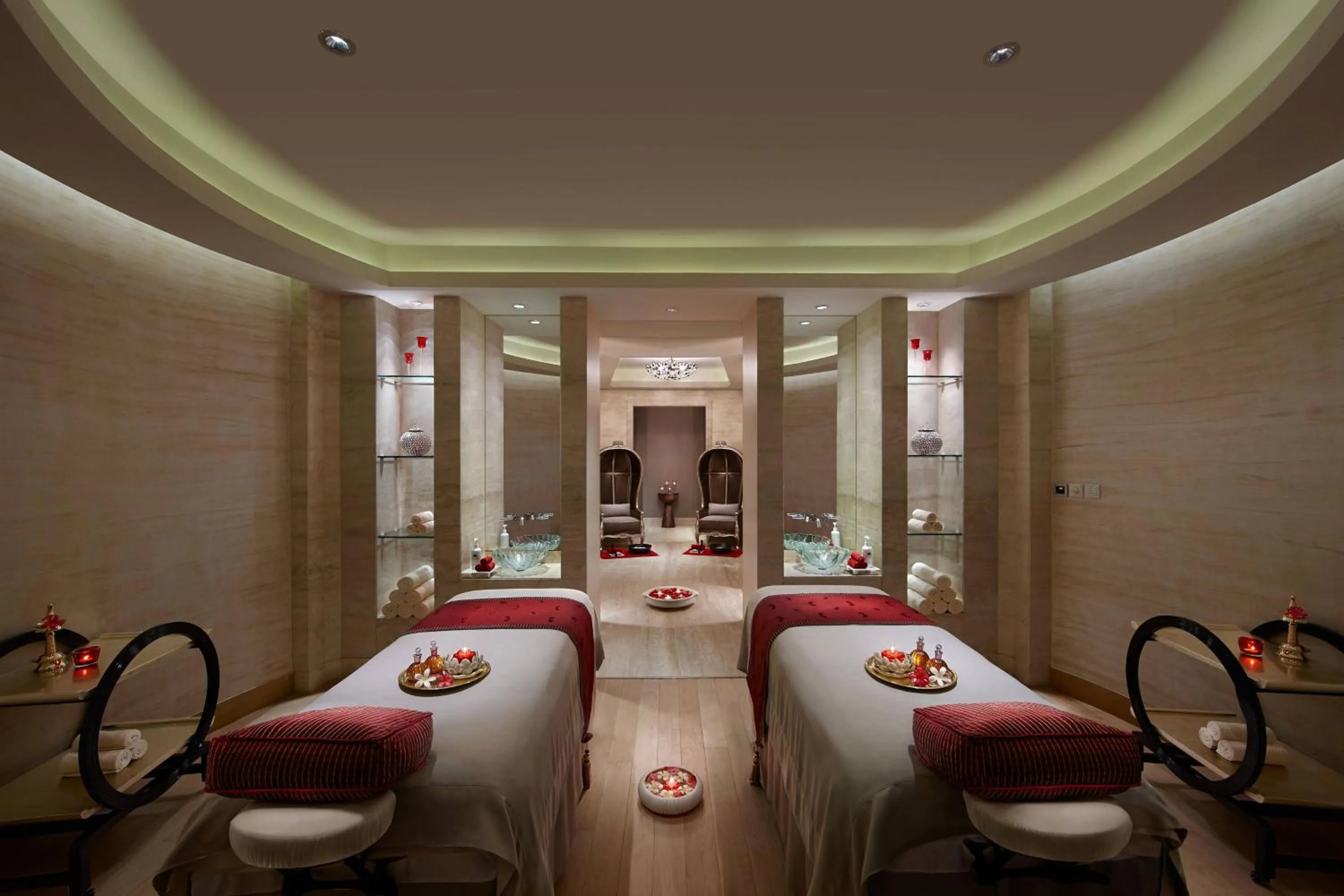Spa and wellness centre/facilities, Bed in ITC Grand Chola, a Luxury Collection Hotel, Chennai
