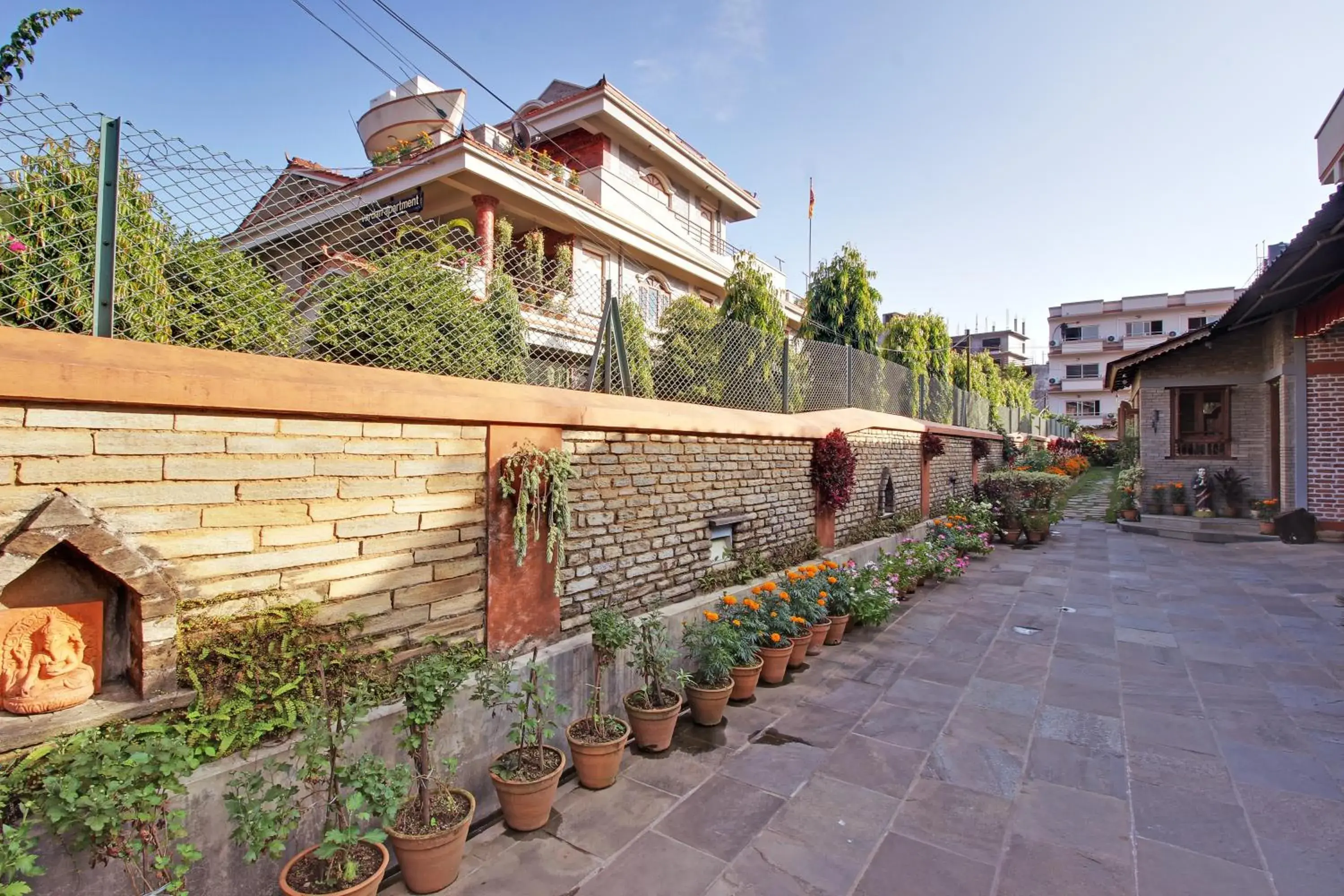 Garden view in Vardan Resort n' Apartment Garden view in Vardan Resort n' Apartment