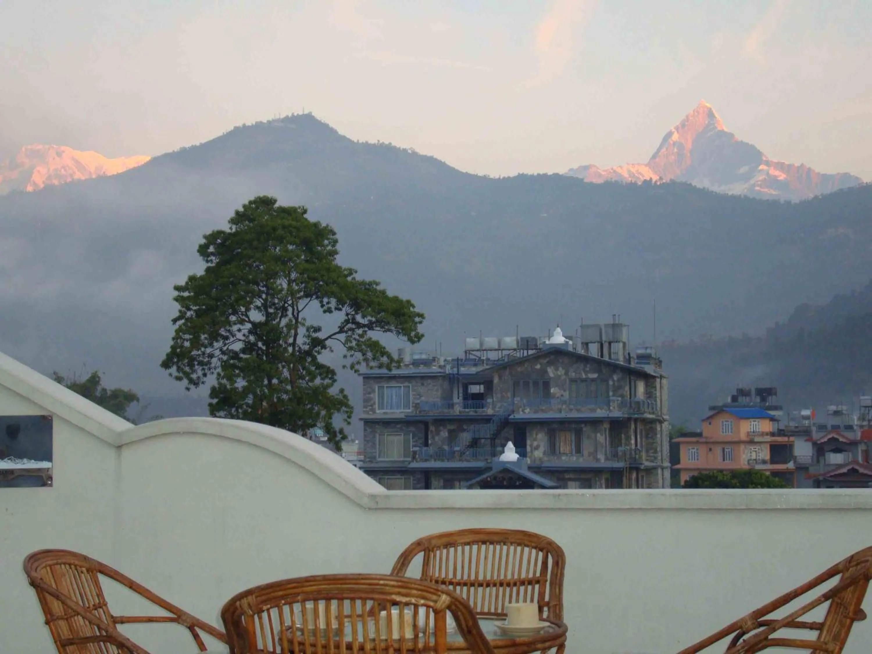 Vardan Resort n' Apartment