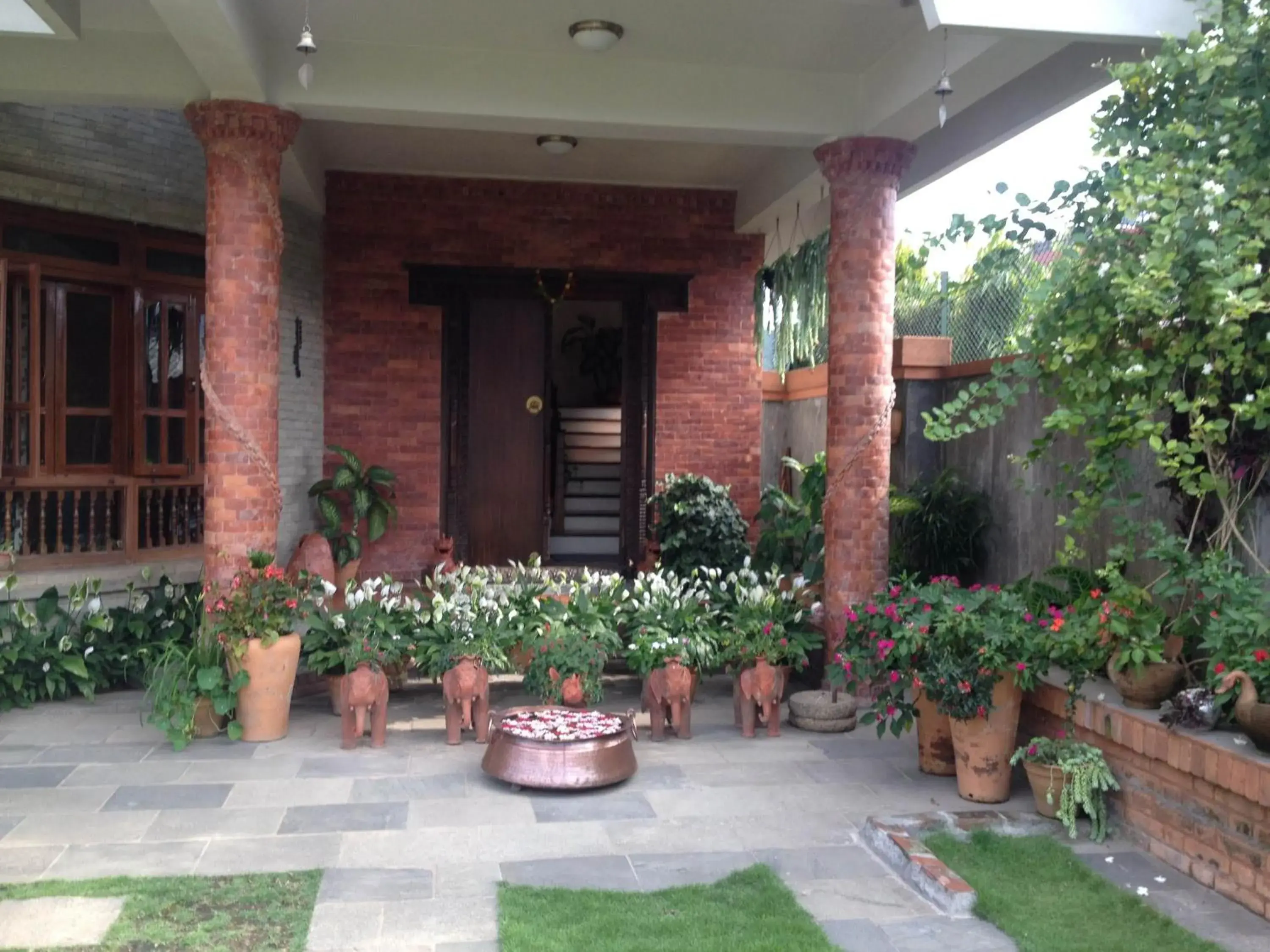 Facade/entrance in Vardan Resort n' Apartment Facade/entrance in Vardan Resort n' Apartment