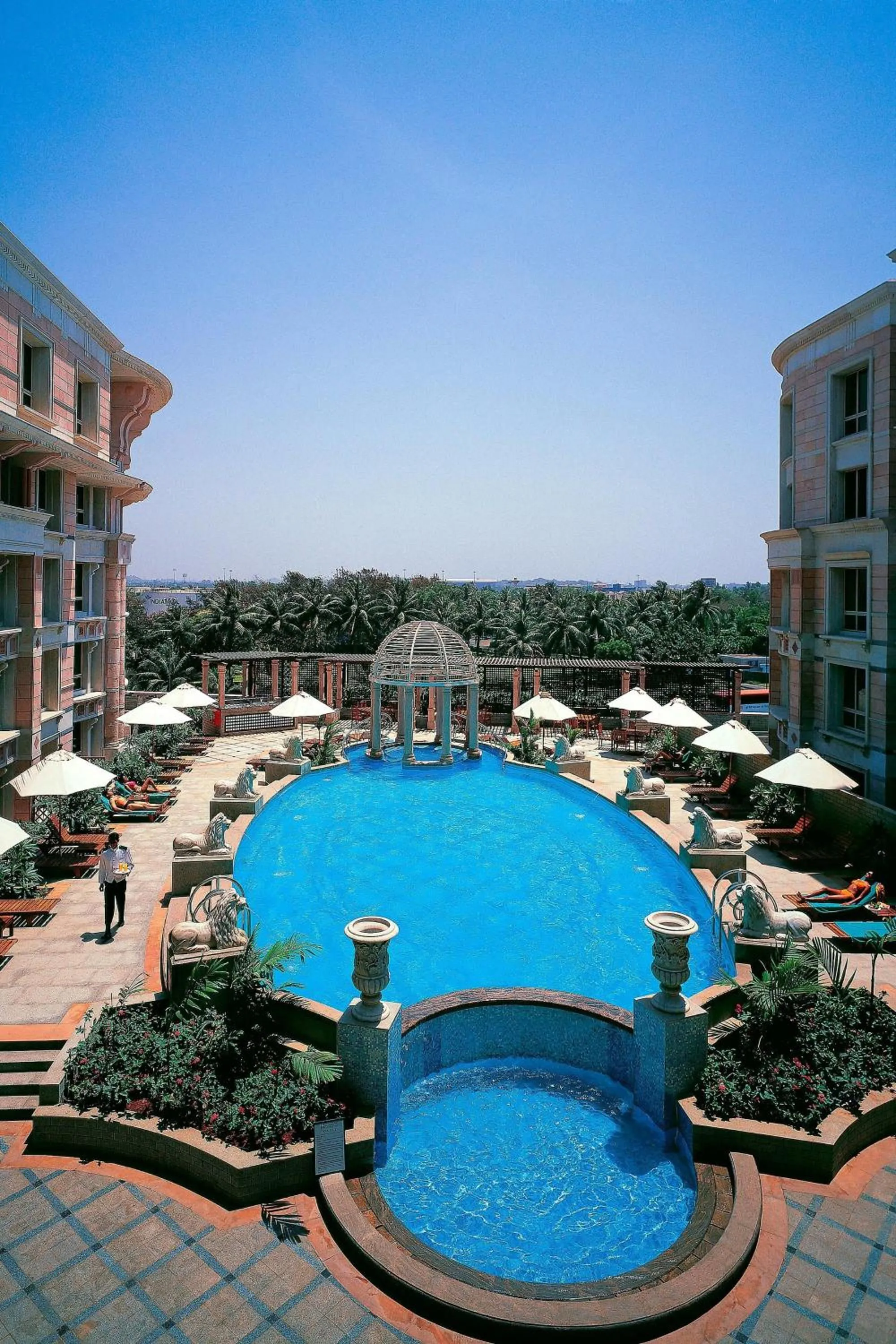 Swimming pool in ITC Maratha, a Luxury Collection Hotel, Mumbai