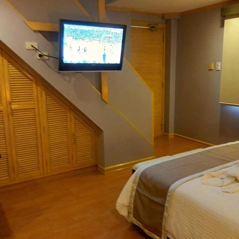 Bedroom, Bed in Shore Time Hotel Boracay