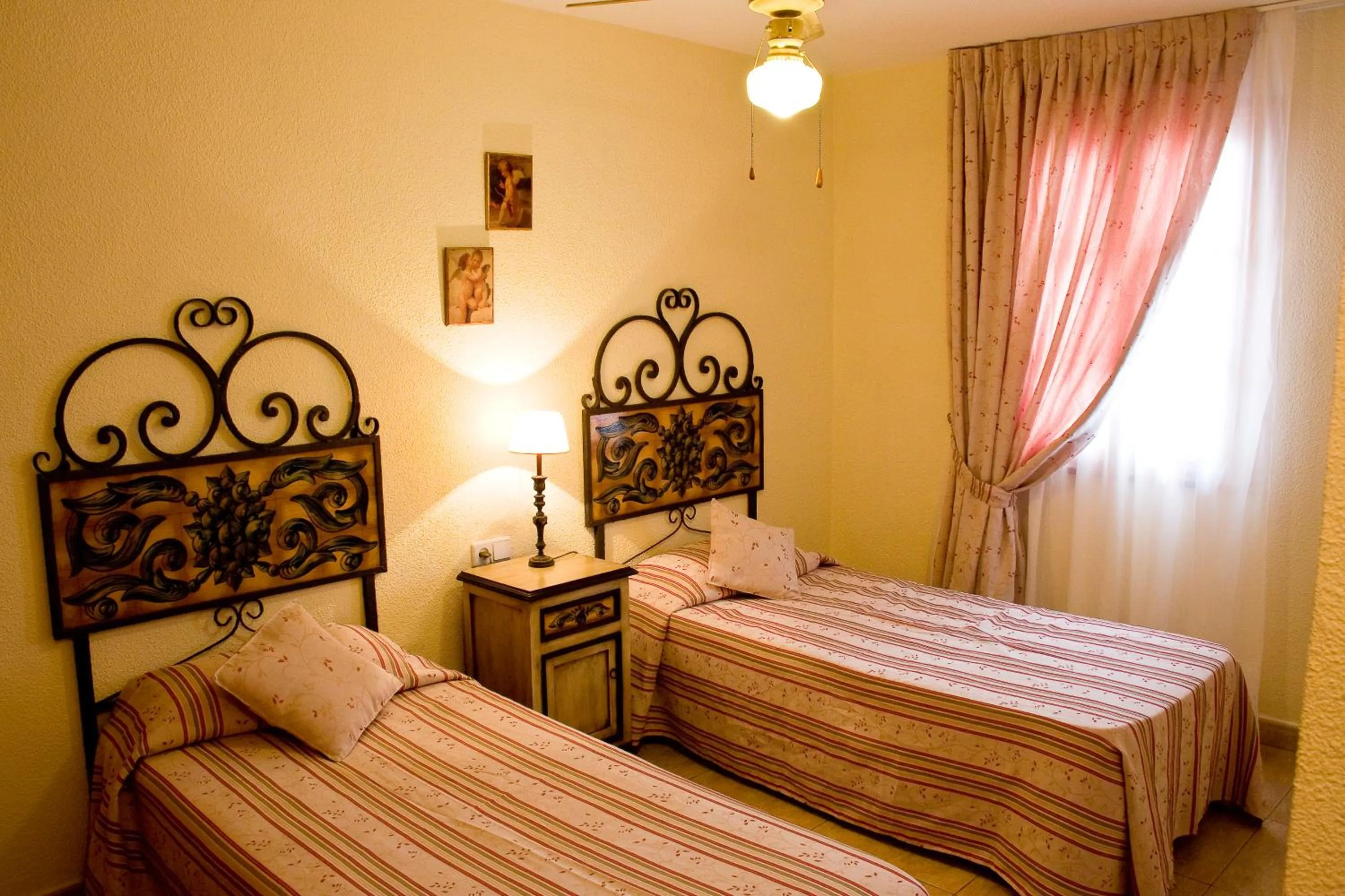 Bed in Fairways Club