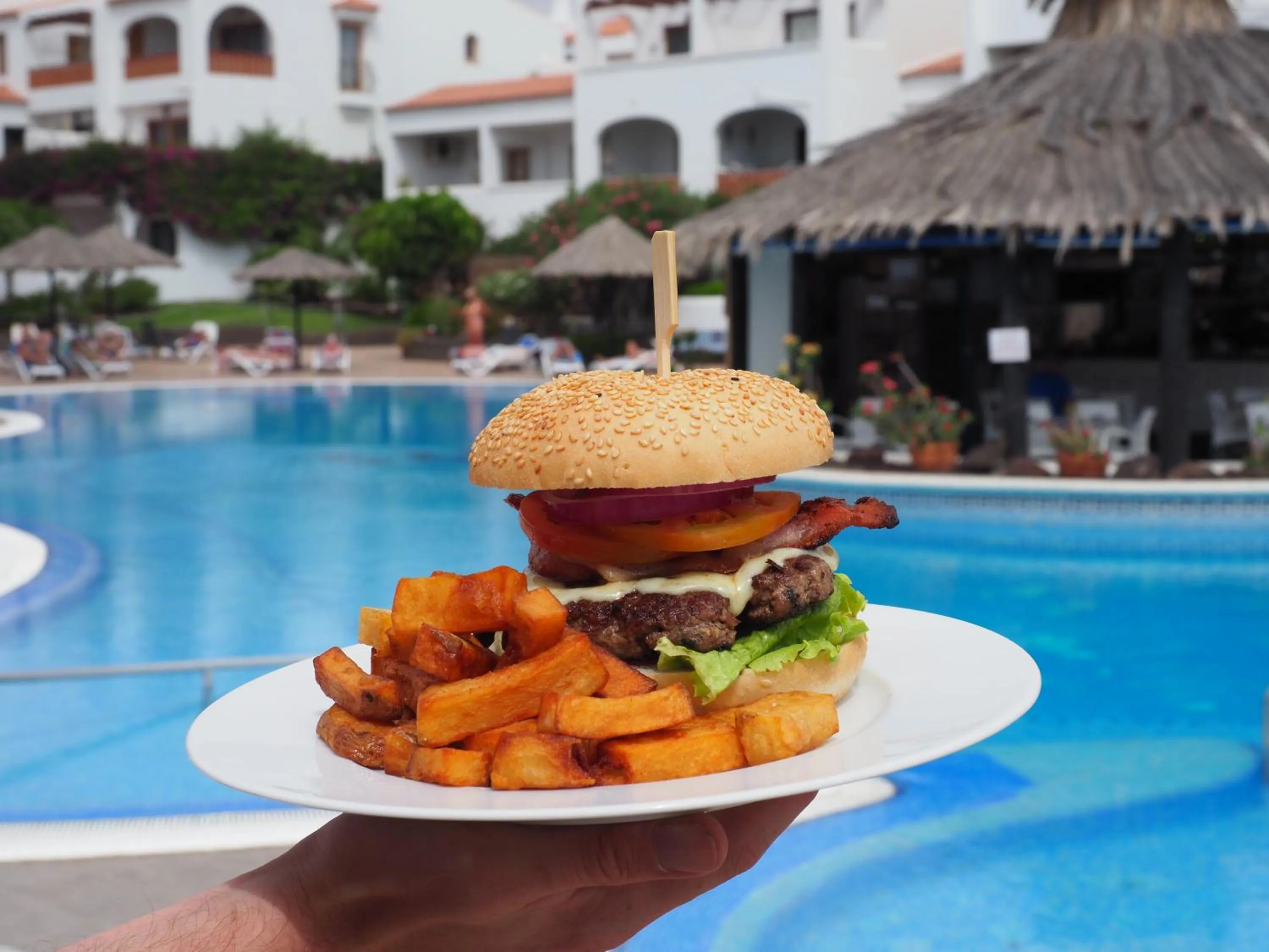 Food and drinks in Fairways Club