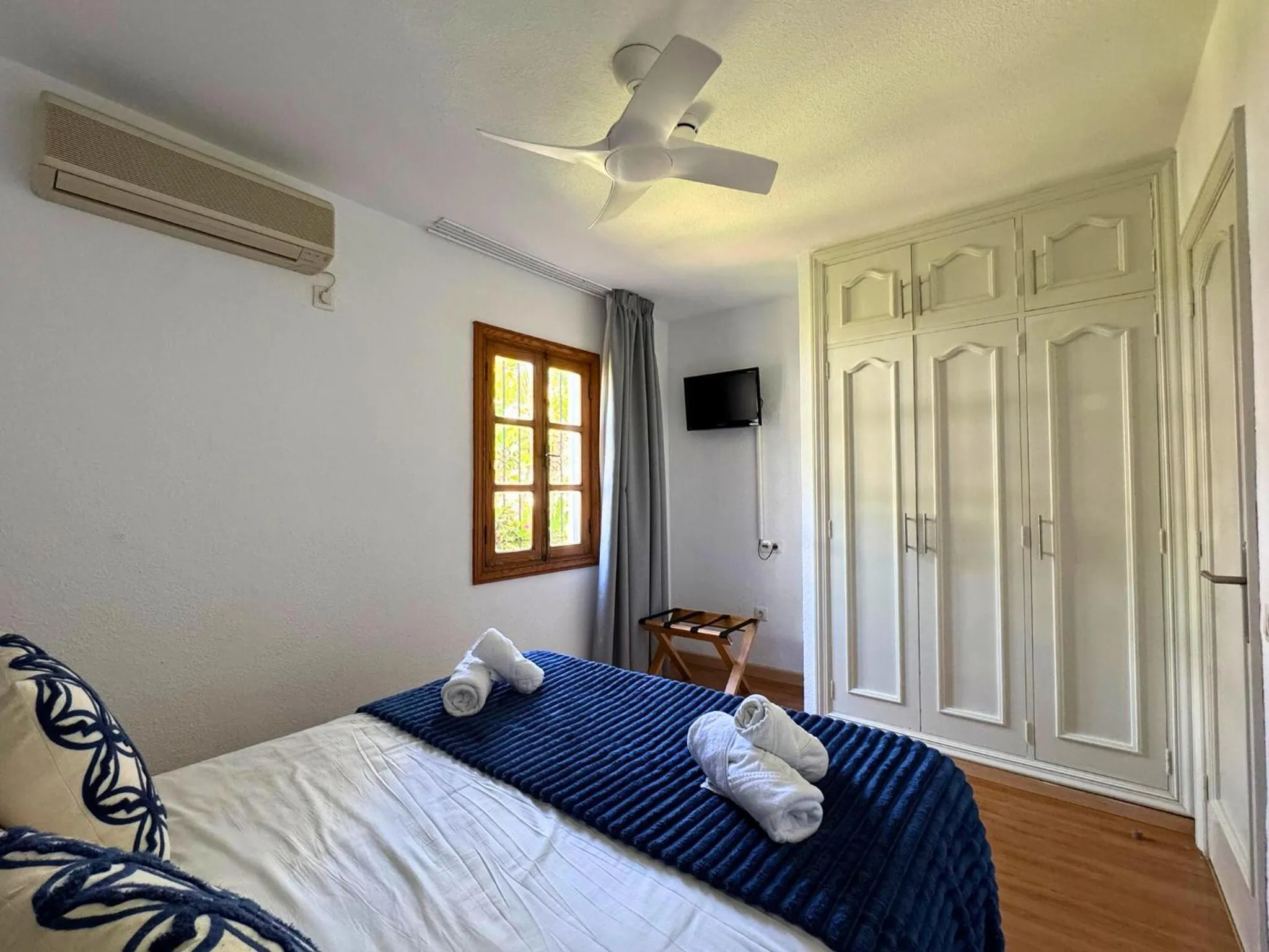 Bed in Fairways Club